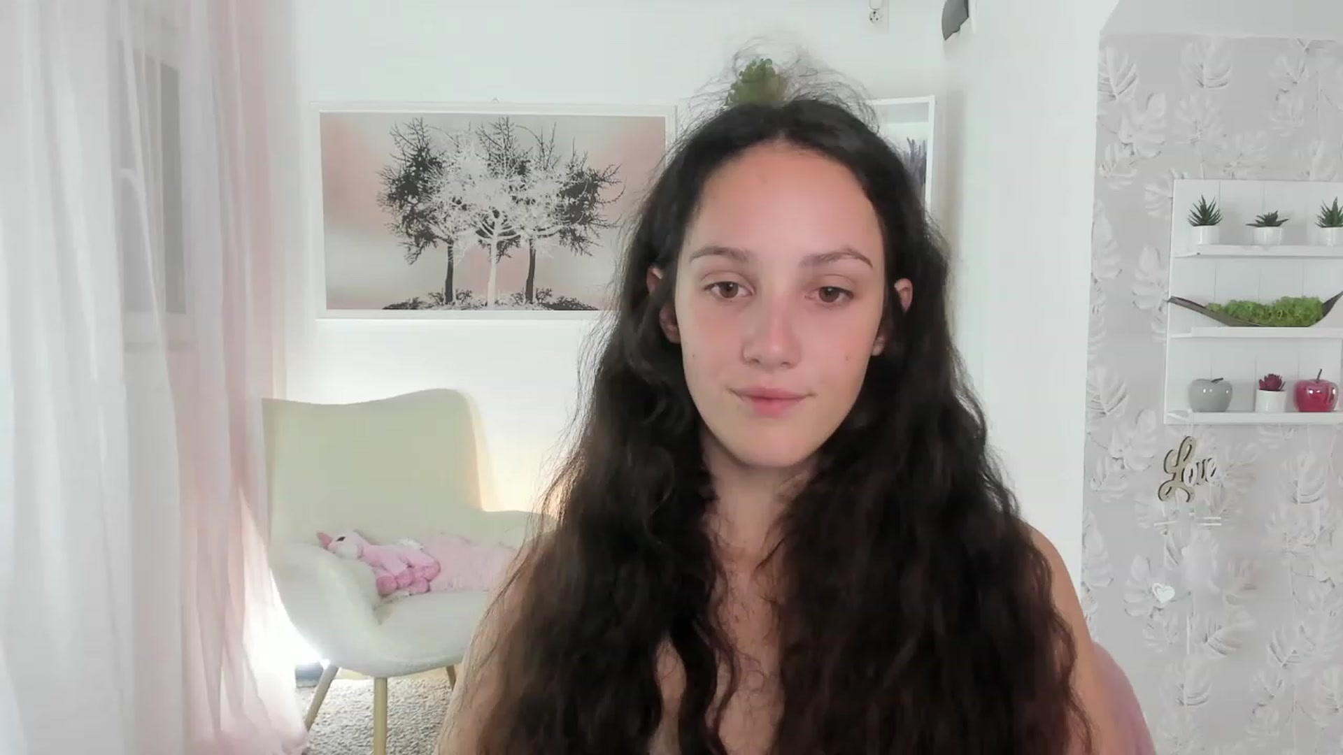 Gallery image thumbnail from Sophie_Rain18's myfreecams stream on, 08/10/2023, 14:44 image 19 of 20