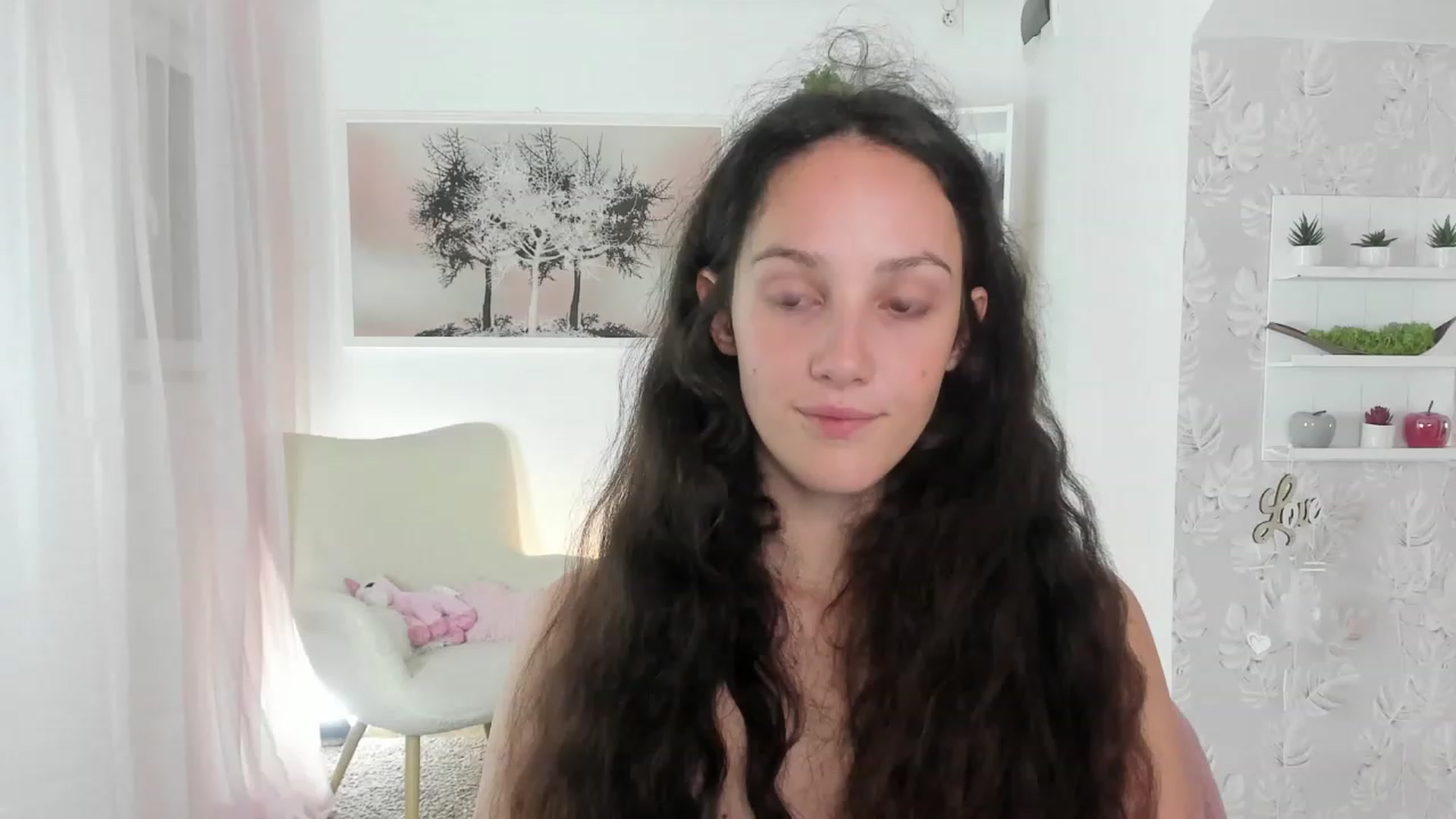 Gallery image thumbnail from Sophie_Rain18's myfreecams stream on, 08/10/2023, 14:44 image 16 of 20
