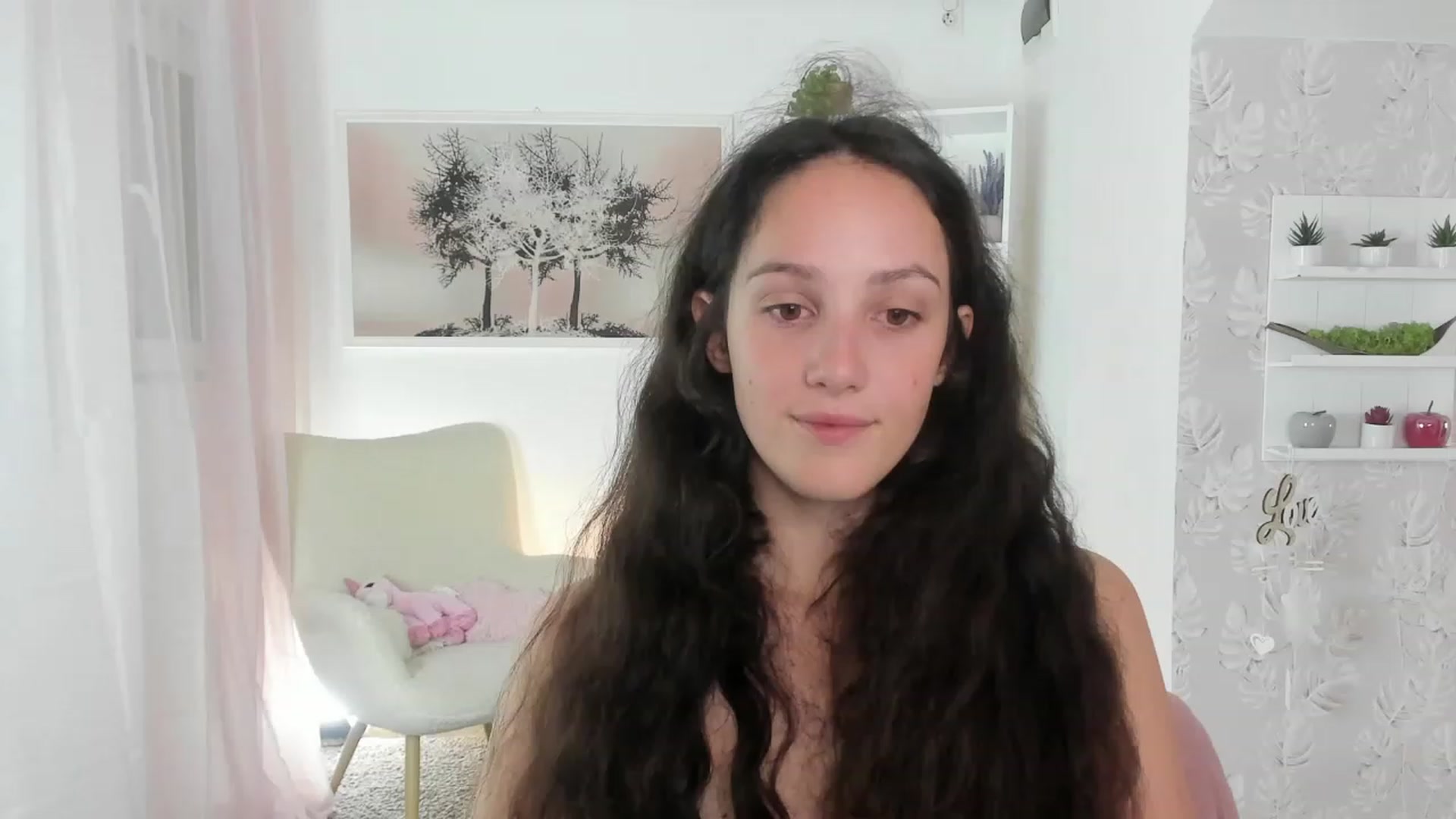 Gallery image thumbnail from Sophie_Rain18's myfreecams stream on, 08/10/2023, 14:44 image 20 of 20