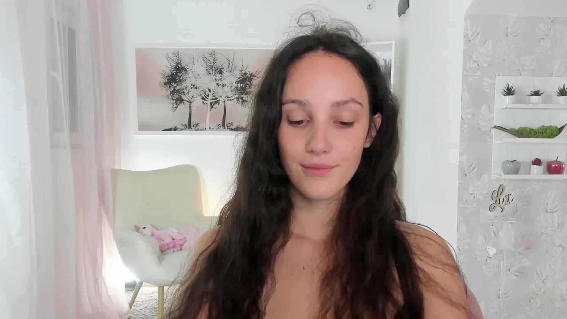 Gallery image thumbnail from Sophie_Rain18's myfreecams stream on, 08/10/2023, 14:44 image 10 of 20