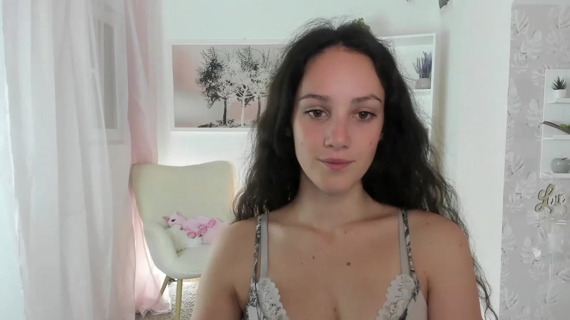 Gallery image thumbnail from Sophie_Rain18's myfreecams stream on, 08/11/2023, 14:28 image 7 of 20