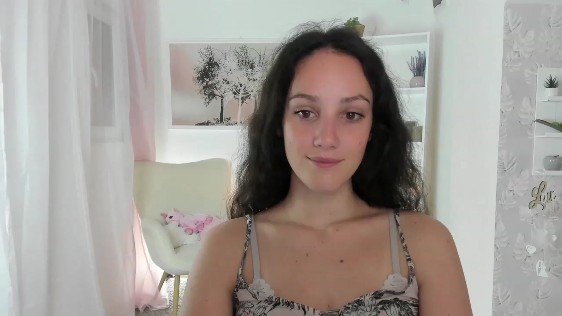 Gallery image thumbnail from Sophie_Rain18's myfreecams stream on, 08/11/2023, 14:28 image 13 of 20