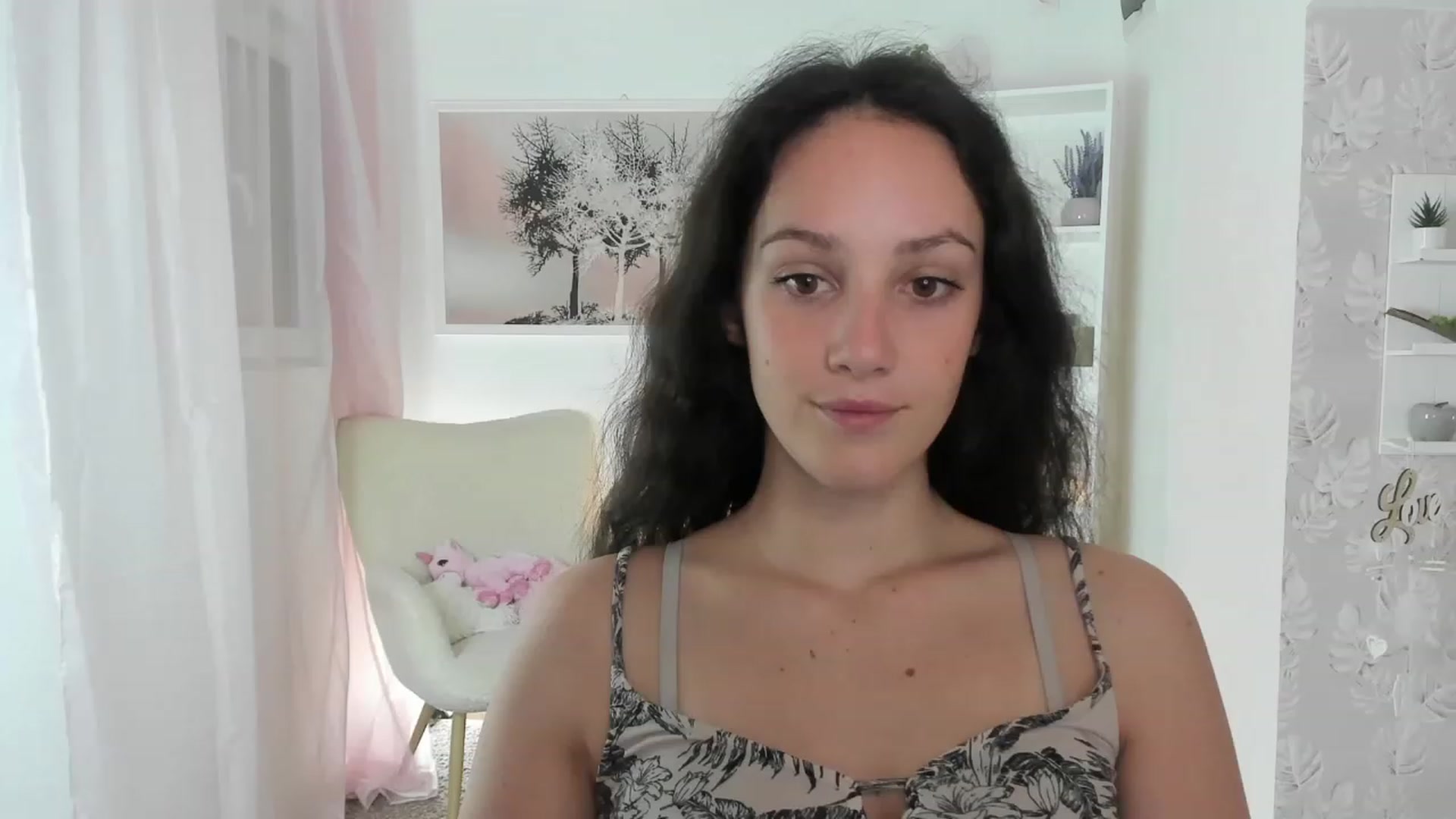 Gallery image thumbnail from Sophie_Rain18's myfreecams stream on, 08/11/2023, 14:28 image 17 of 20