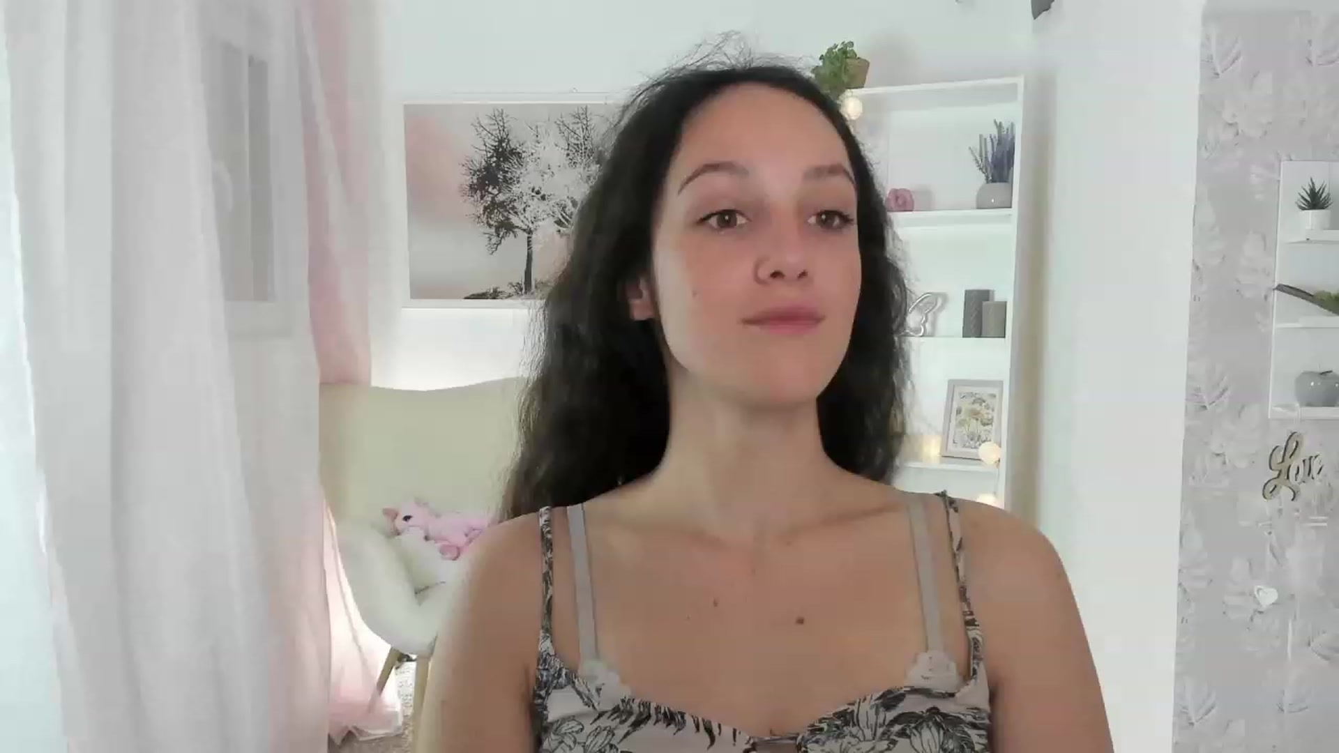 Gallery image thumbnail from Sophie_Rain18's myfreecams stream on, 08/11/2023, 14:28 image 12 of 20