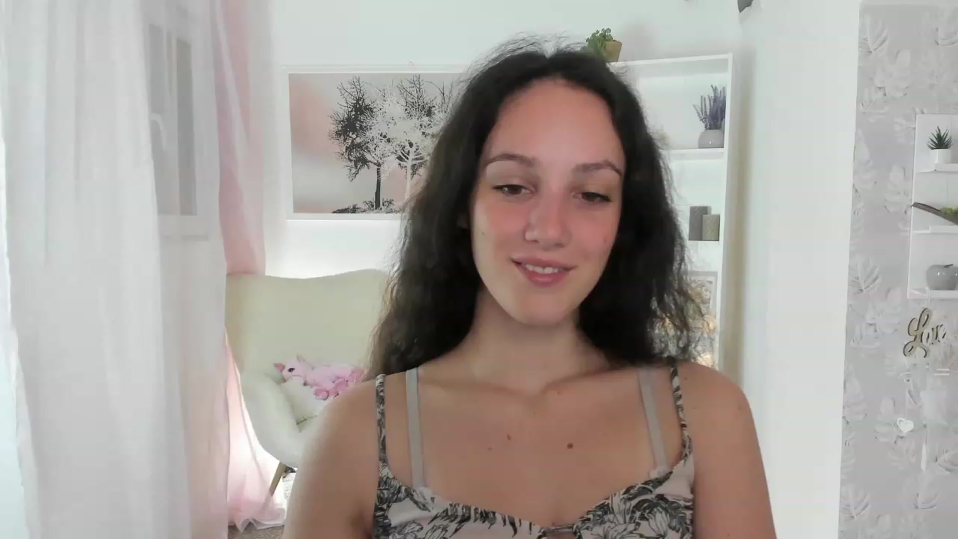Gallery image thumbnail from Sophie_Rain18's myfreecams stream on, 08/11/2023, 14:28 image 20 of 20
