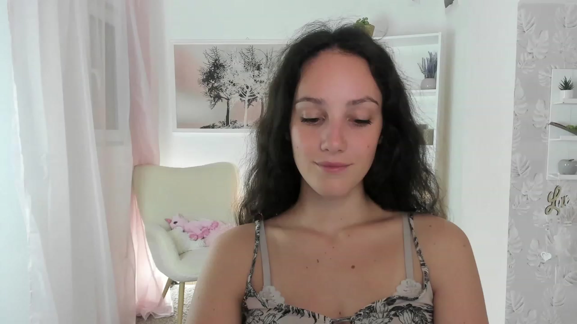 Gallery image thumbnail from Sophie_Rain18's myfreecams stream on, 08/11/2023, 14:28 image 15 of 20