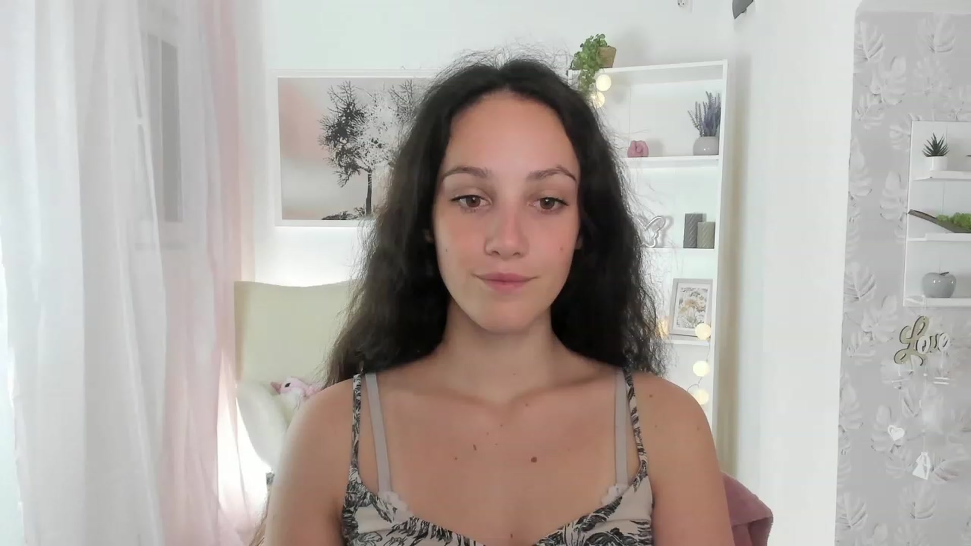 Gallery image thumbnail from Sophie_Rain18's myfreecams stream on, 08/11/2023, 15:59 image 20 of 20