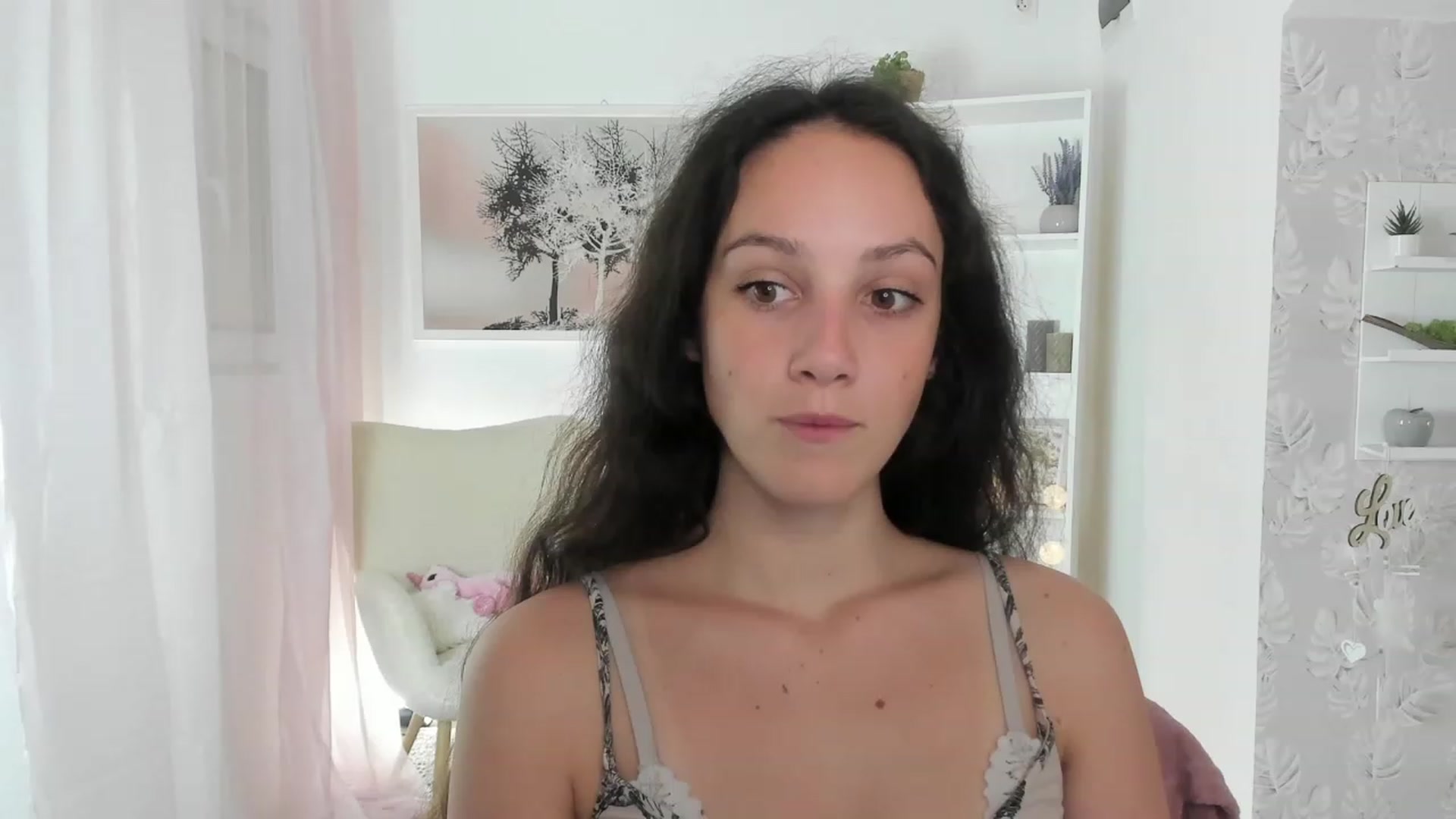Gallery image thumbnail from Sophie_Rain18's myfreecams stream on, 08/11/2023, 15:59 image 5 of 20