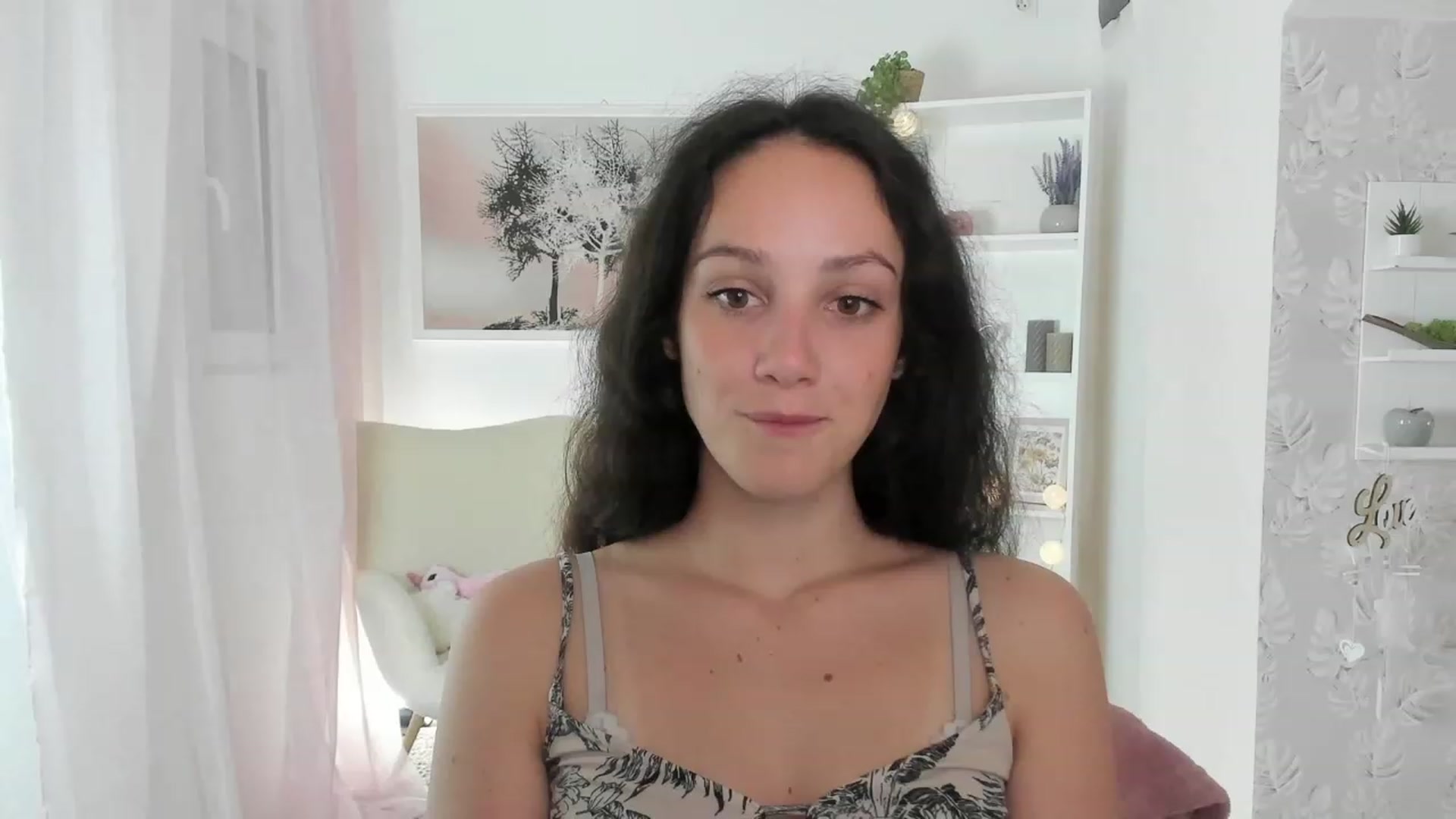 Gallery image thumbnail from Sophie_Rain18's myfreecams stream on, 08/11/2023, 15:59 image 16 of 20