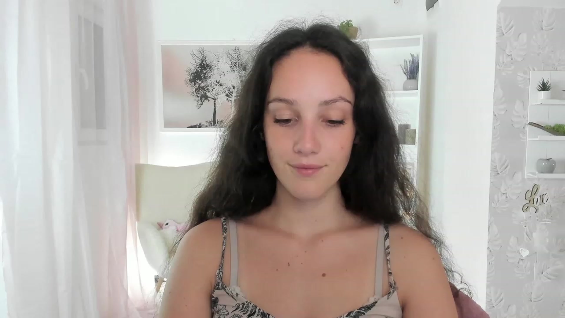 Gallery image thumbnail from Sophie_Rain18's myfreecams stream on, 08/11/2023, 15:59 image 14 of 20