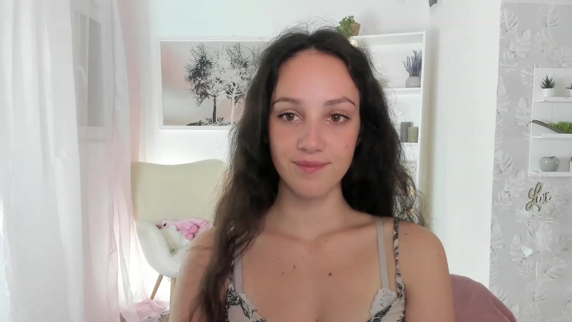 Gallery image thumbnail from Sophie_Rain18's myfreecams stream on, 08/11/2023, 17:06 image 20 of 20