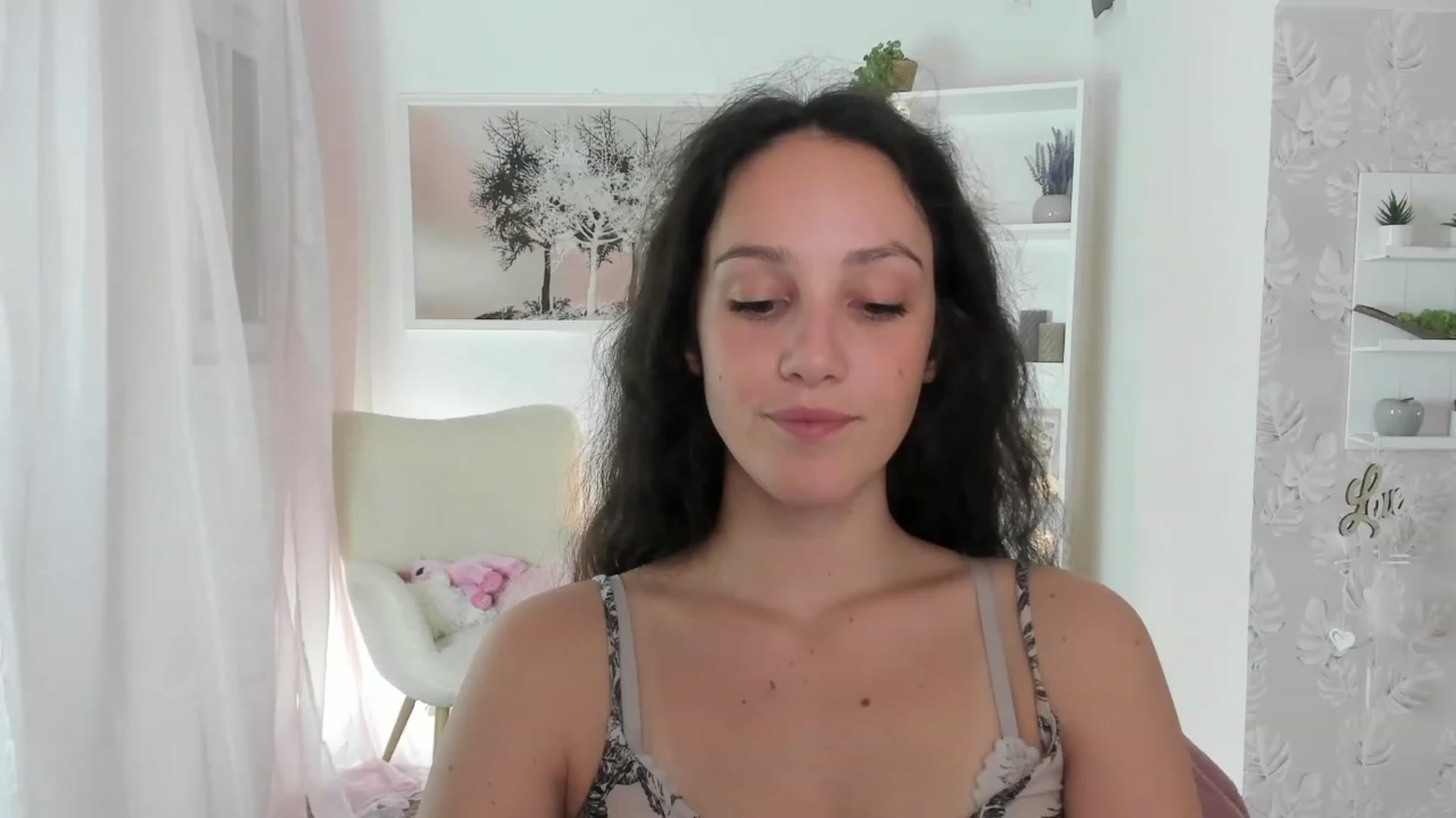 Gallery image thumbnail from Sophie_Rain18's myfreecams stream on, 08/11/2023, 17:06 image 5 of 20