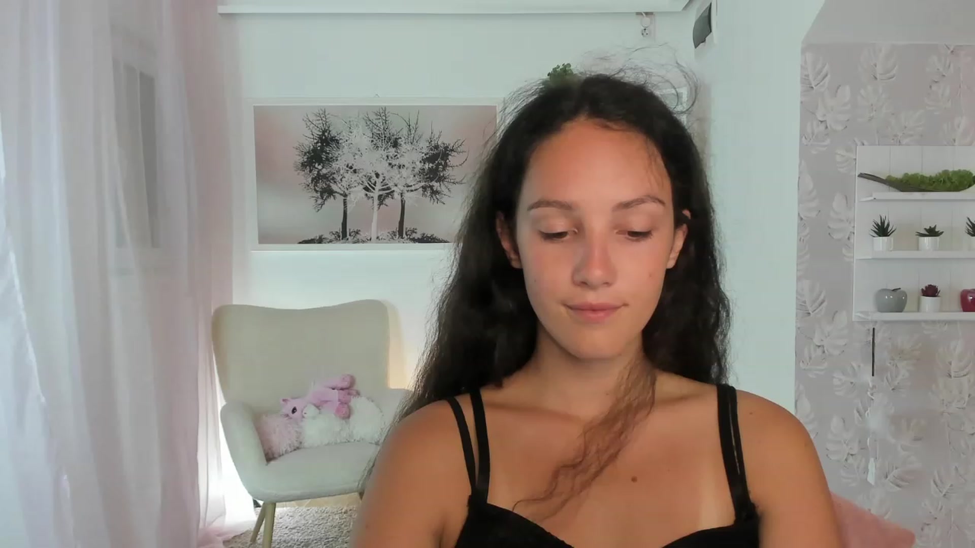 Gallery image thumbnail from Sophie_Rain18's myfreecams stream on, 08/29/2023, 14:17 image 7 of 20