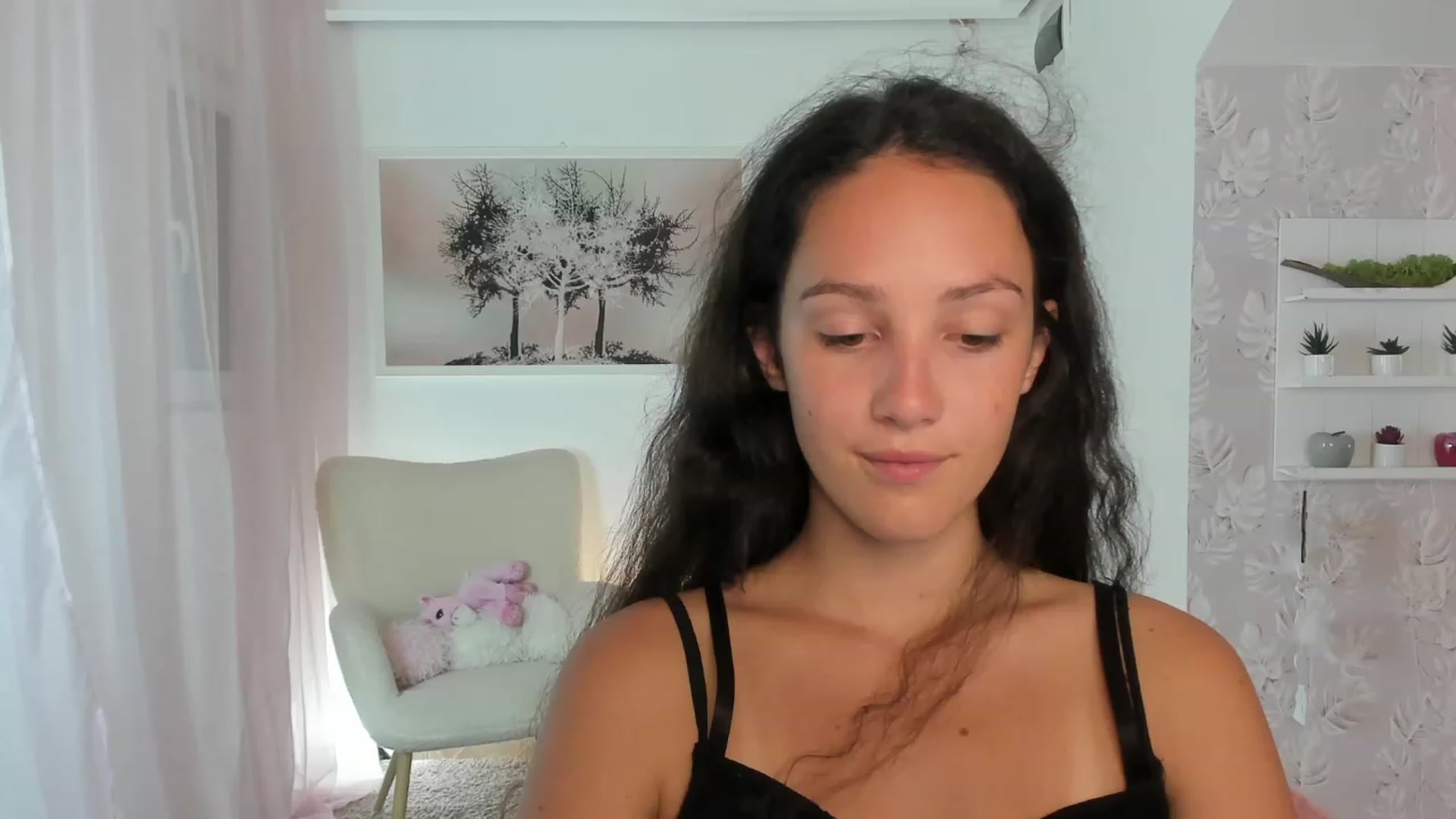Gallery image thumbnail from Sophie_Rain18's myfreecams stream on, 08/29/2023, 14:17 image 18 of 20