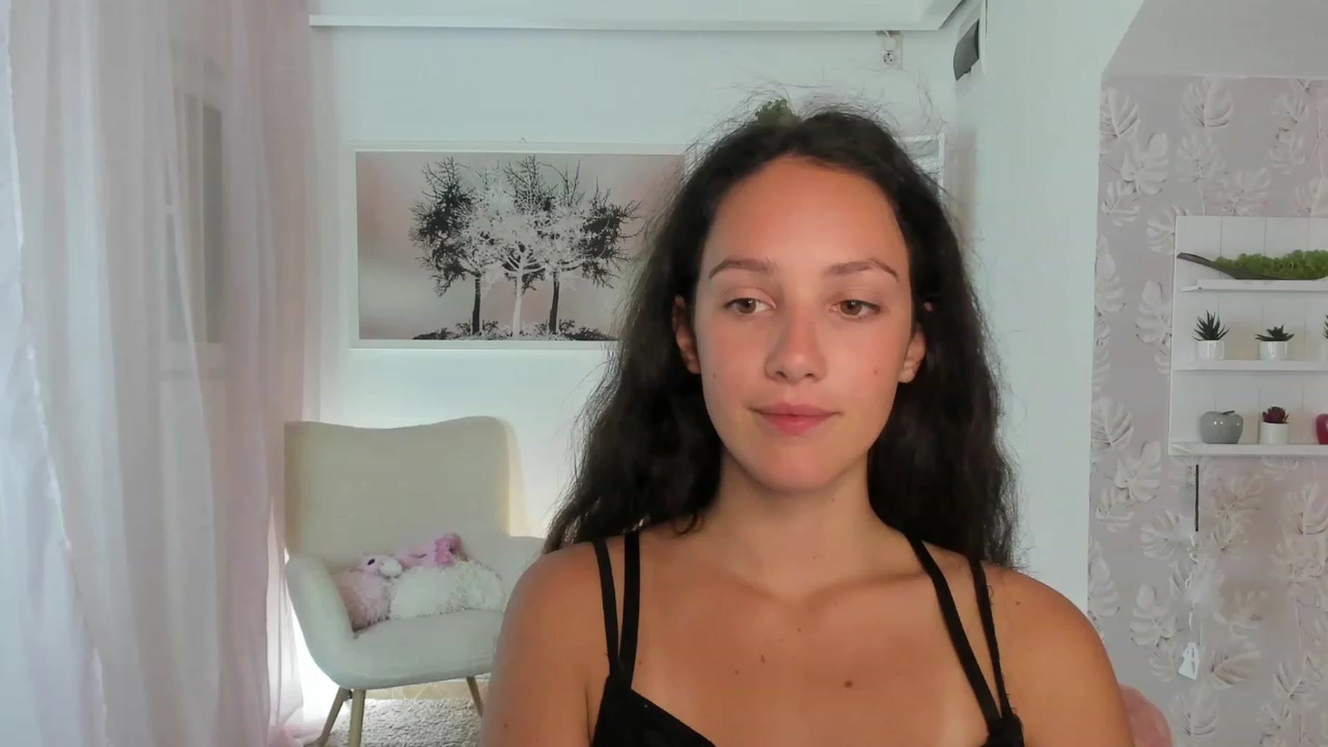Gallery image thumbnail from Sophie_Rain18's myfreecams stream on, 08/29/2023, 15:42 image 16 of 20