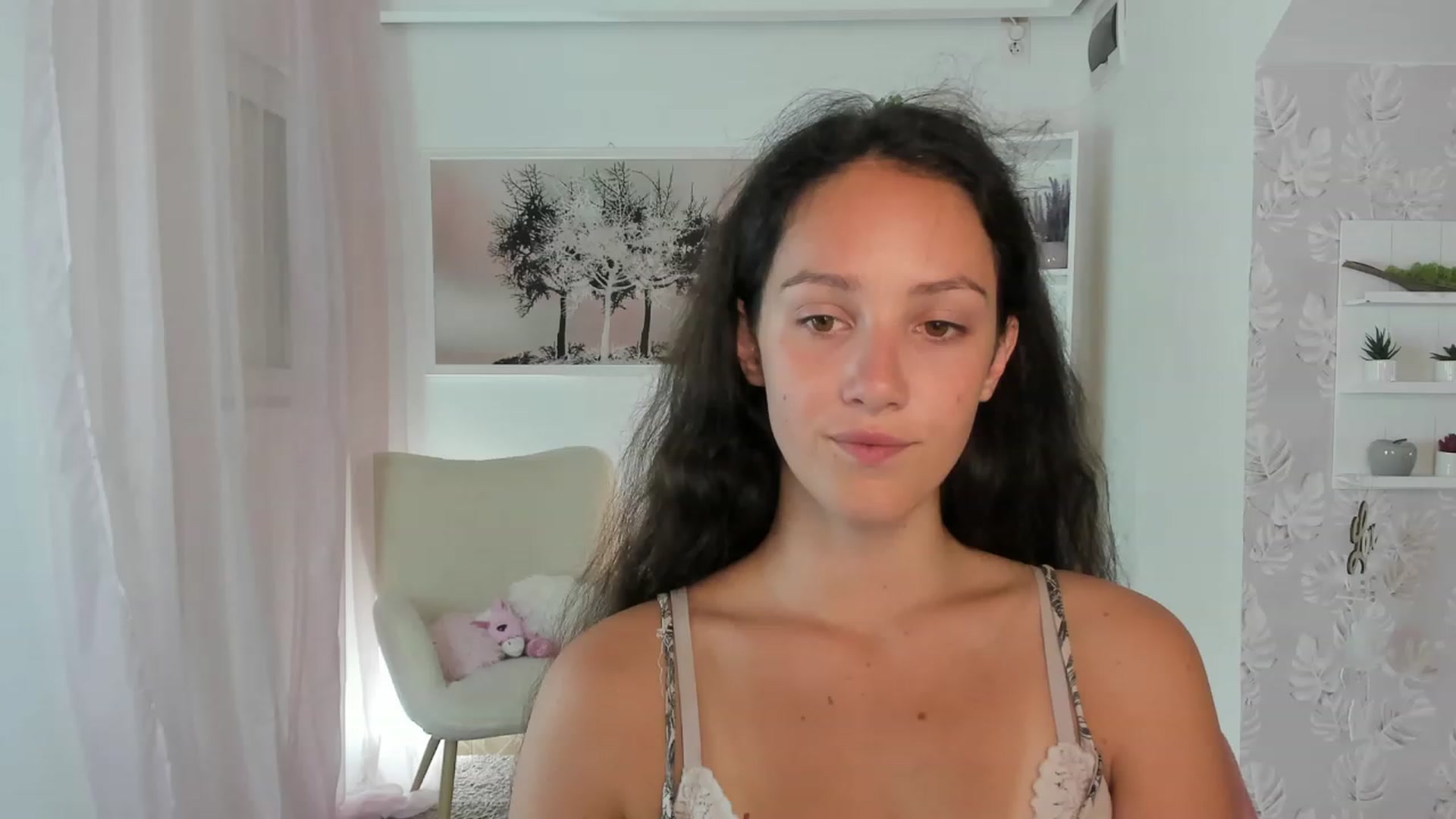 Gallery image thumbnail from Sophie_Rain18's myfreecams stream on, 08/30/2023, 14:32 image 5 of 20