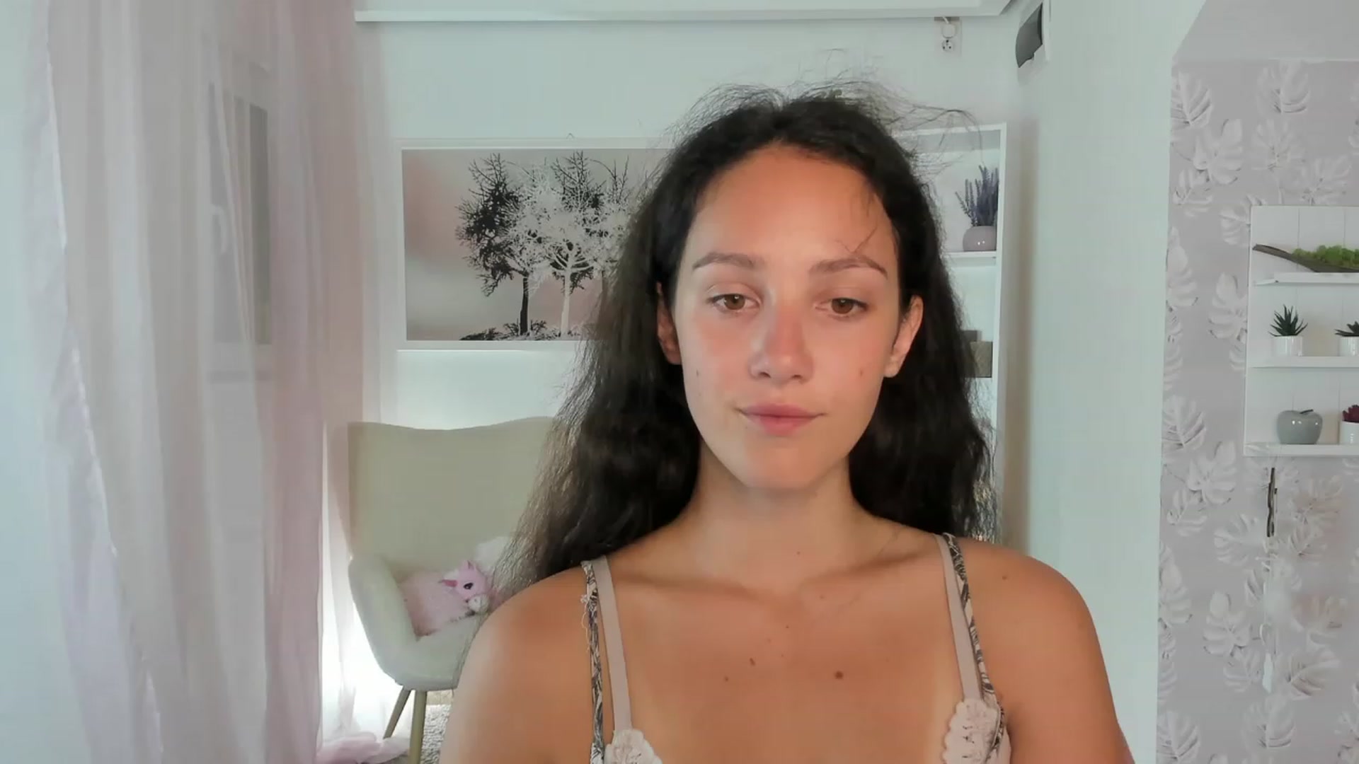Gallery image thumbnail from Sophie_Rain18's myfreecams stream on, 08/30/2023, 14:32 image 8 of 20