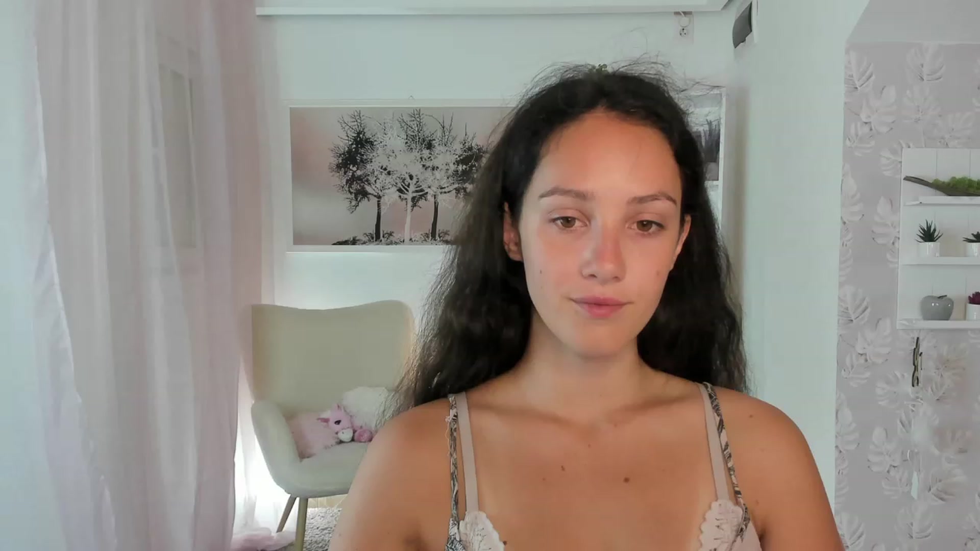 Gallery image thumbnail from Sophie_Rain18's myfreecams stream on, 08/30/2023, 14:32 image 7 of 20