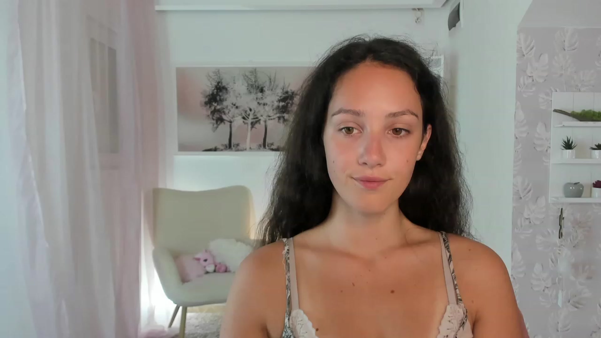 Gallery image thumbnail from Sophie_Rain18's myfreecams stream on, 08/30/2023, 14:32 image 13 of 20