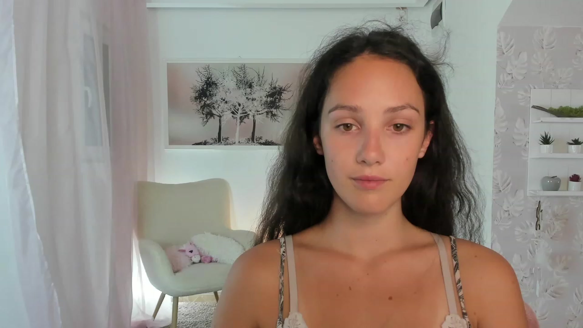 Gallery image thumbnail from Sophie_Rain18's myfreecams stream on, 08/30/2023, 16:59 image 8 of 20
