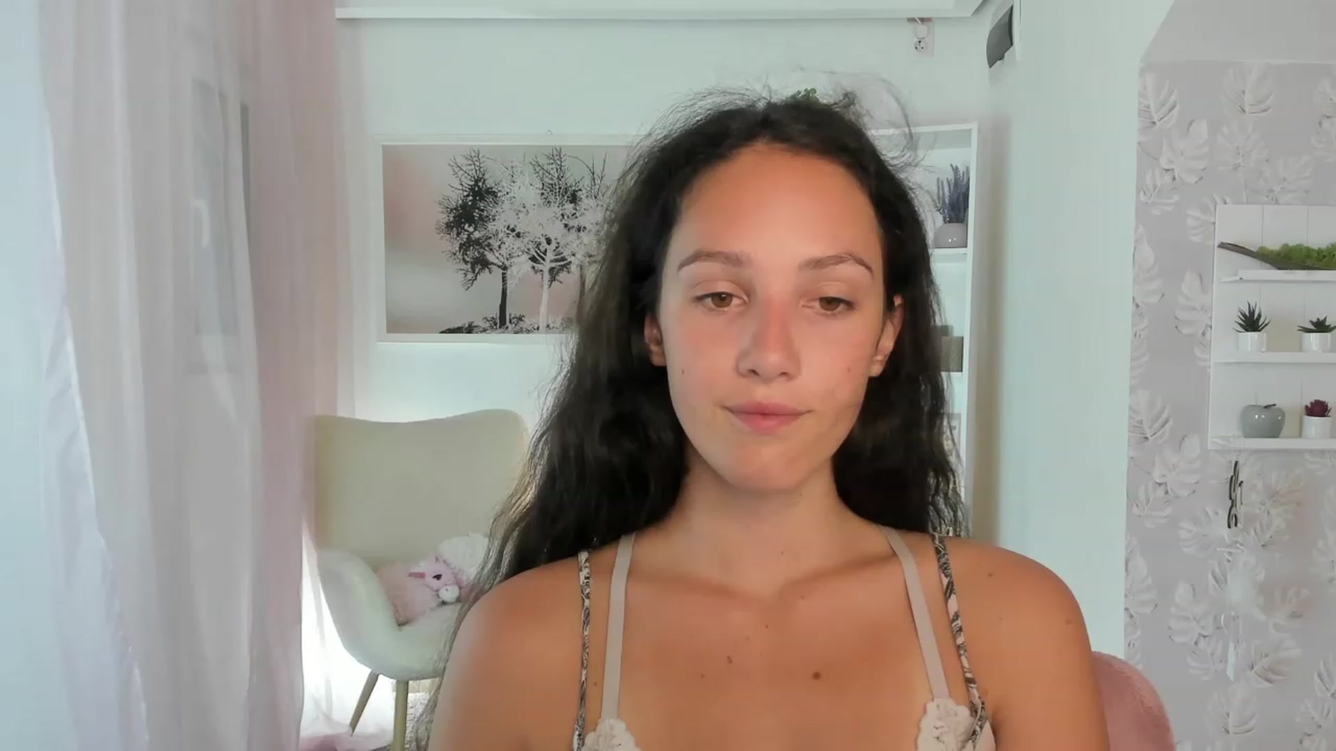 Gallery image thumbnail from Sophie_Rain18's myfreecams stream on, 08/30/2023, 16:59 image 1 of 20