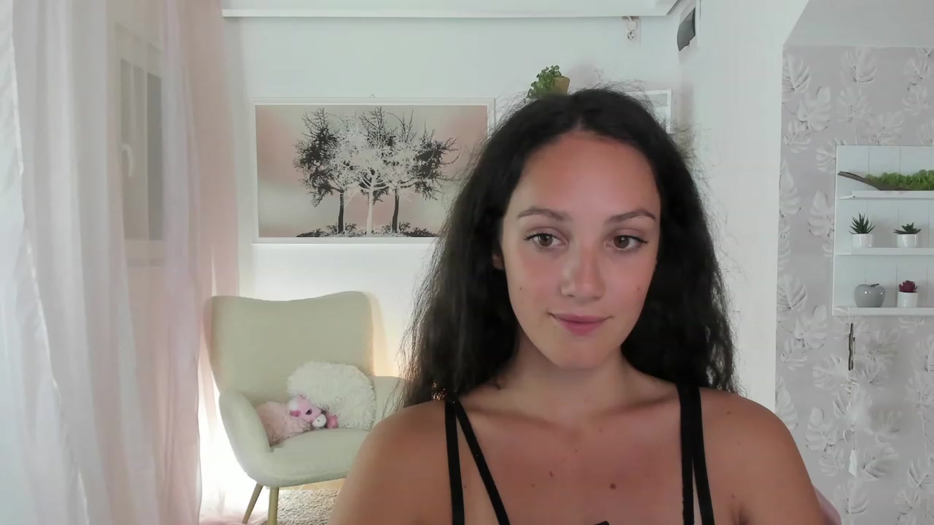 Gallery image thumbnail from Sophie_Rain18's myfreecams stream on, 08/31/2023, 17:52 image 6 of 20