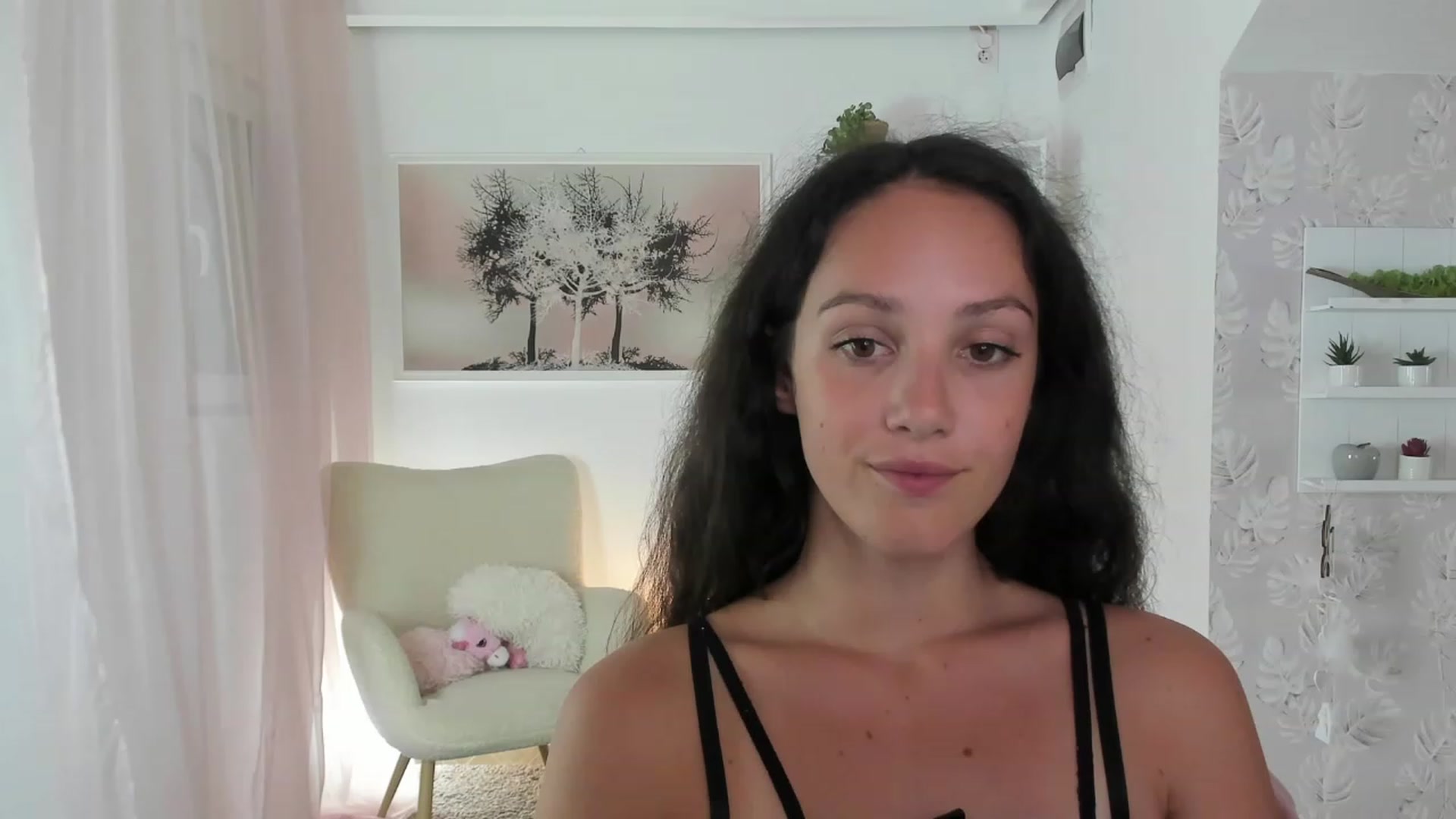 Gallery image thumbnail from Sophie_Rain18's myfreecams stream on, 08/31/2023, 17:52 image 4 of 20