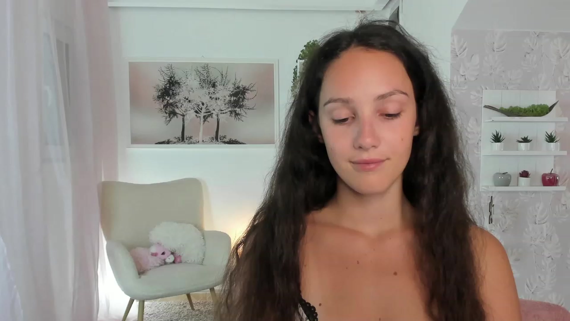 Gallery image thumbnail from Sophie_Rain18's myfreecams stream on, 09/01/2023, 14:41 image 4 of 20
