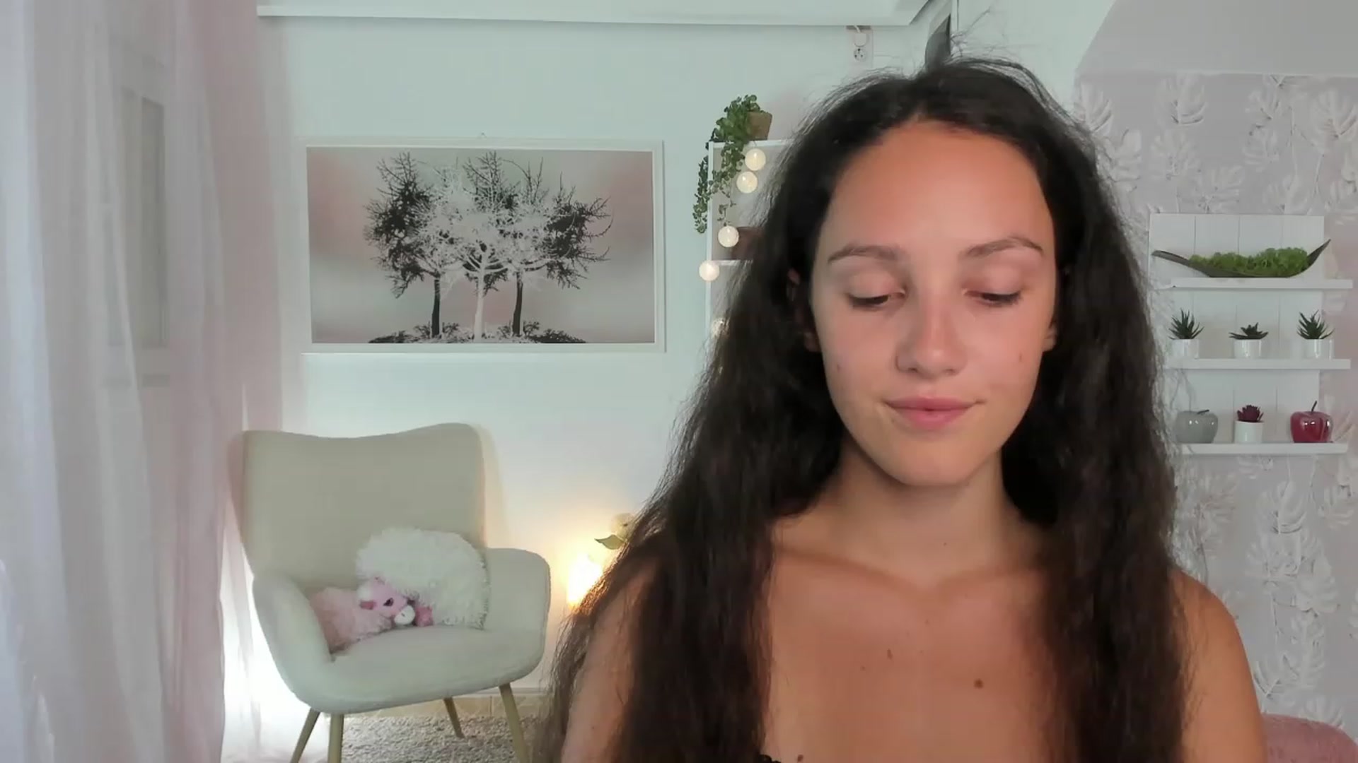 Gallery image thumbnail from Sophie_Rain18's myfreecams stream on, 09/01/2023, 14:41 image 10 of 20