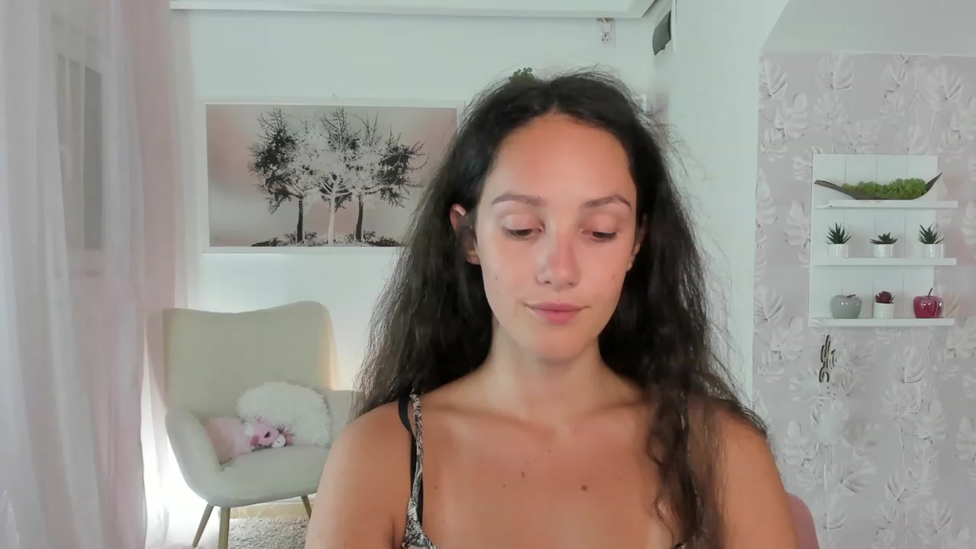 Gallery image thumbnail from Sophie_Rain18's myfreecams stream on, 09/01/2023, 17:22 image 7 of 20