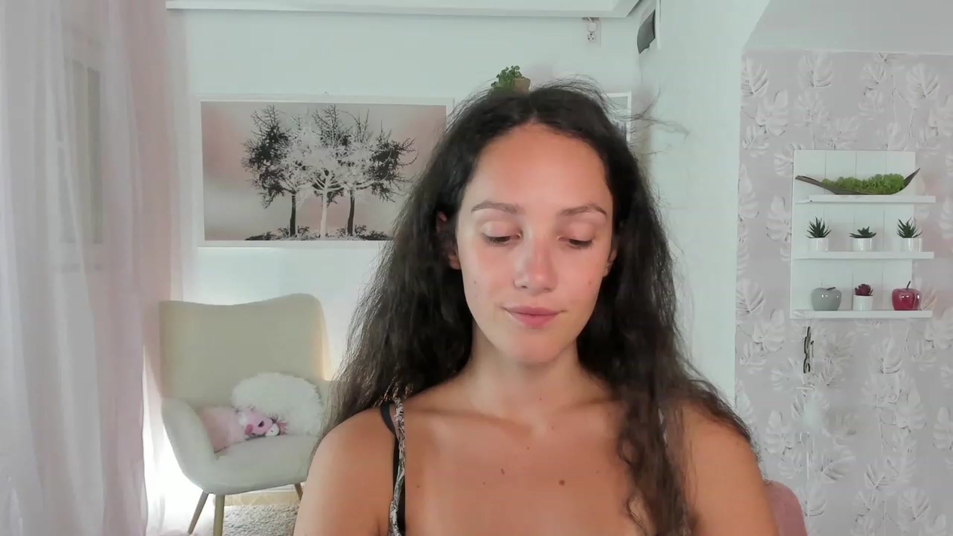 Gallery image thumbnail from Sophie_Rain18's myfreecams stream on, 09/01/2023, 17:22 image 8 of 20