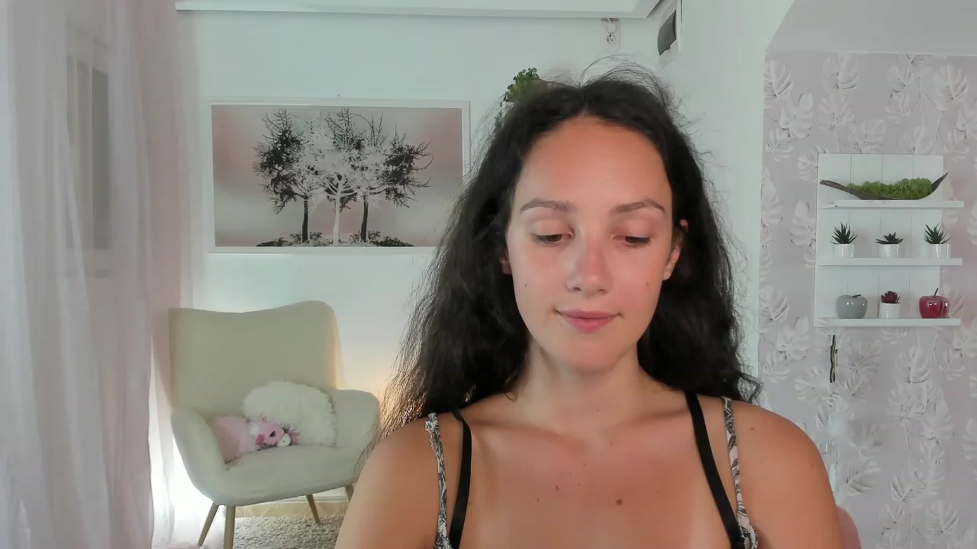 Gallery image thumbnail from Sophie_Rain18's myfreecams stream on, 09/01/2023, 17:22 image 2 of 20