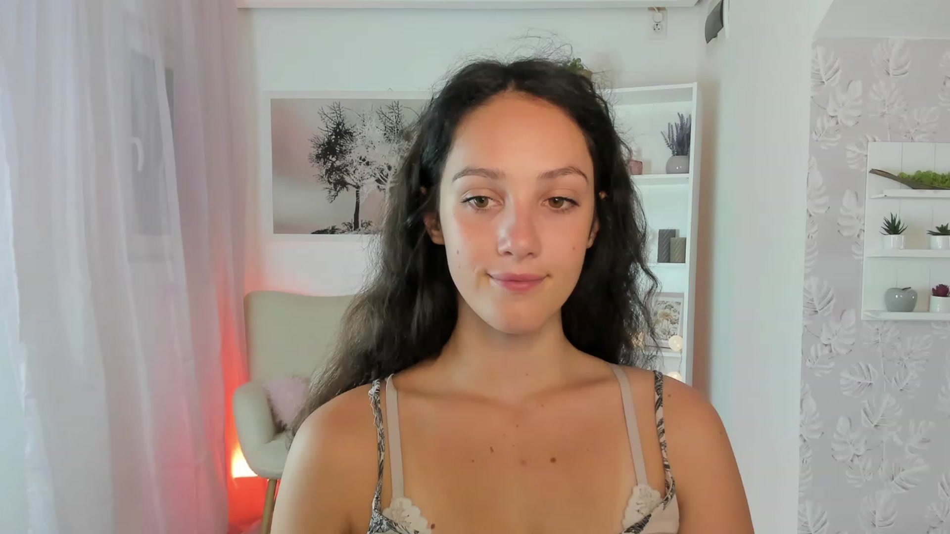 Gallery image thumbnail from Sophie_Rain18's myfreecams stream on, 09/06/2023, 14:04 image 10 of 20