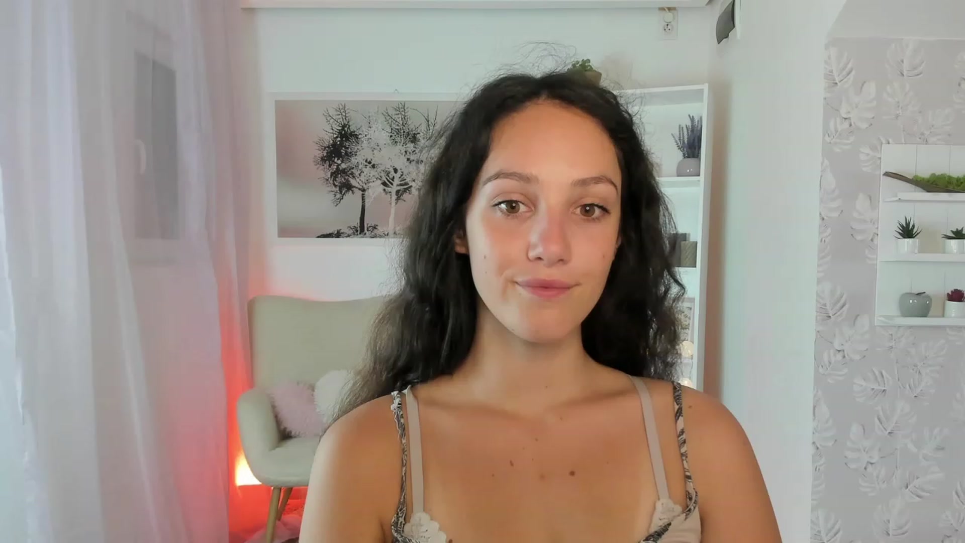 Gallery image thumbnail from Sophie_Rain18's myfreecams stream on, 09/06/2023, 14:04 image 15 of 20