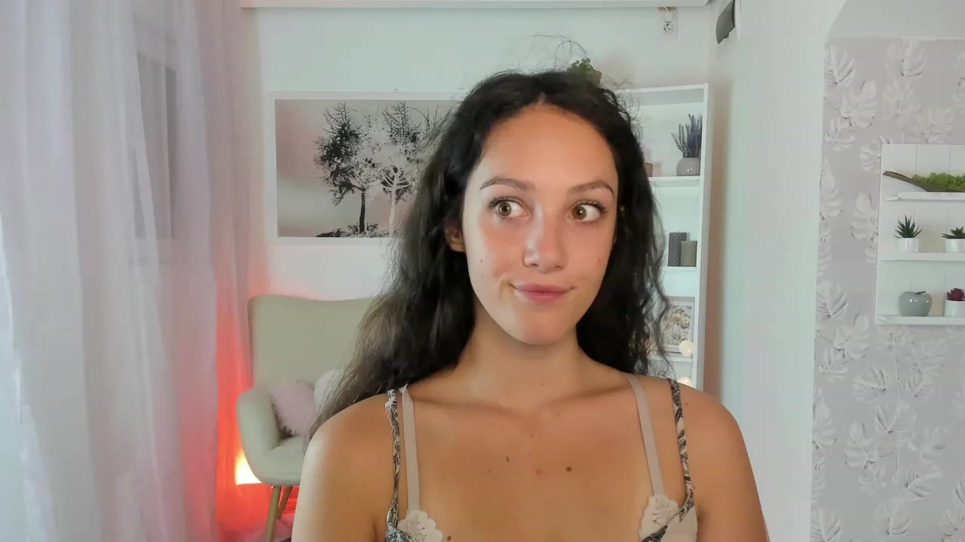 Gallery image thumbnail from Sophie_Rain18's myfreecams stream on, 09/06/2023, 14:04 image 11 of 20
