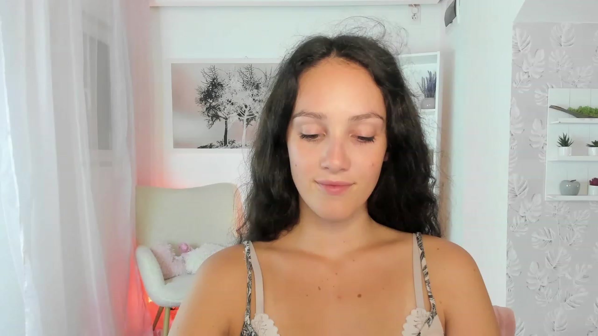 Gallery image thumbnail from Sophie_Rain18's myfreecams stream on, 09/06/2023, 17:36 image 8 of 20