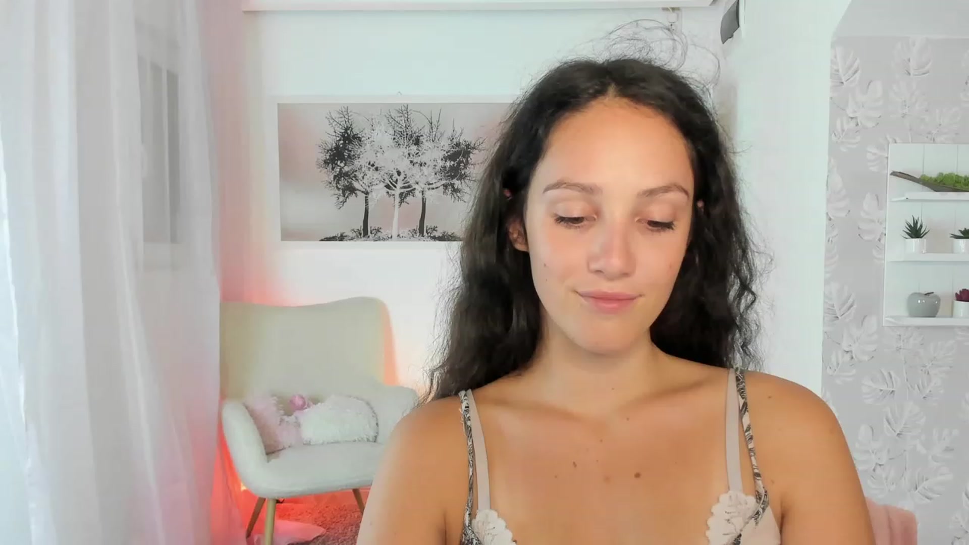 Gallery image thumbnail from Sophie_Rain18's myfreecams stream on, 09/06/2023, 17:36 image 11 of 20