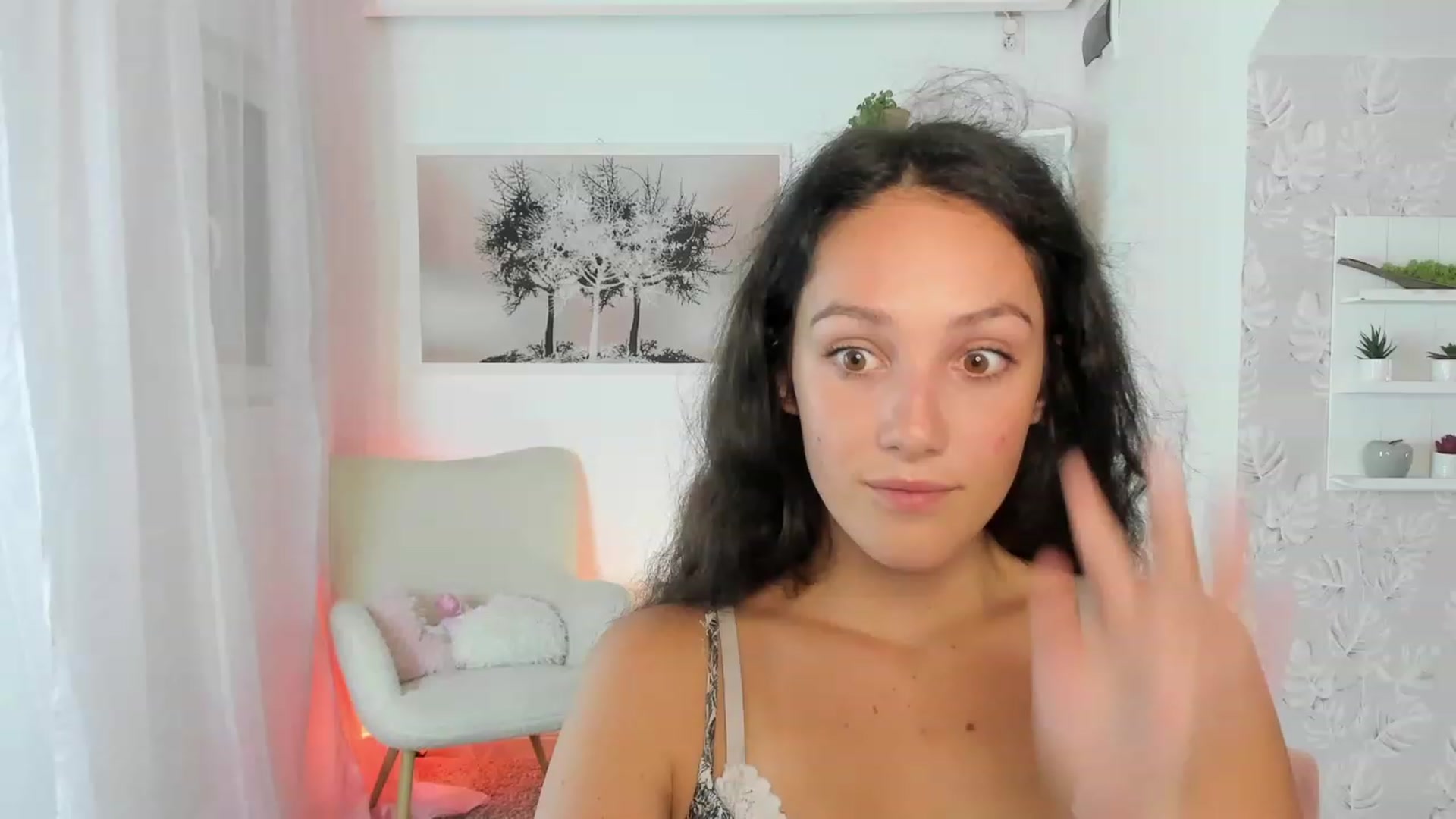 Gallery image thumbnail from Sophie_Rain18's myfreecams stream on, 09/06/2023, 17:36 image 20 of 20
