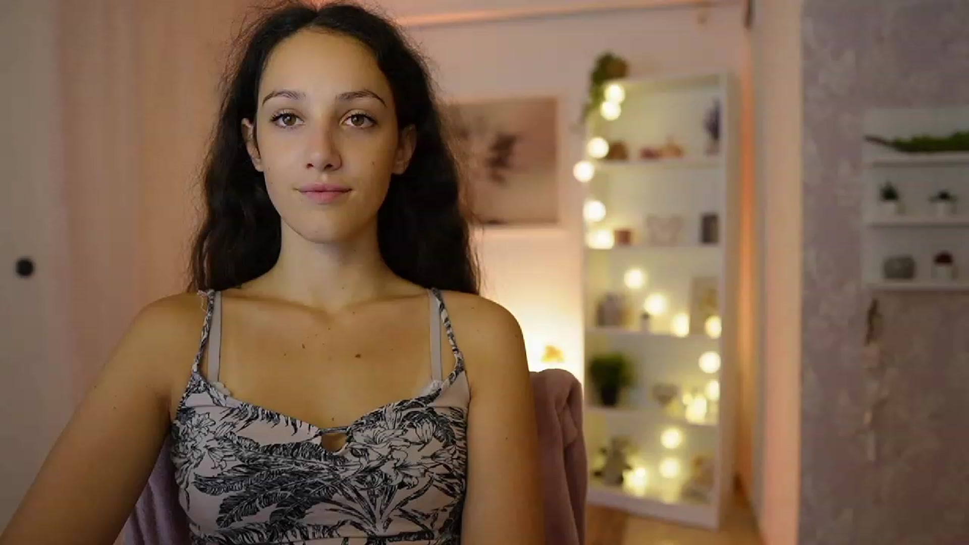 Gallery image thumbnail from Sophie_Rain18's myfreecams stream on, 09/11/2023, 14:56 image 2 of 20
