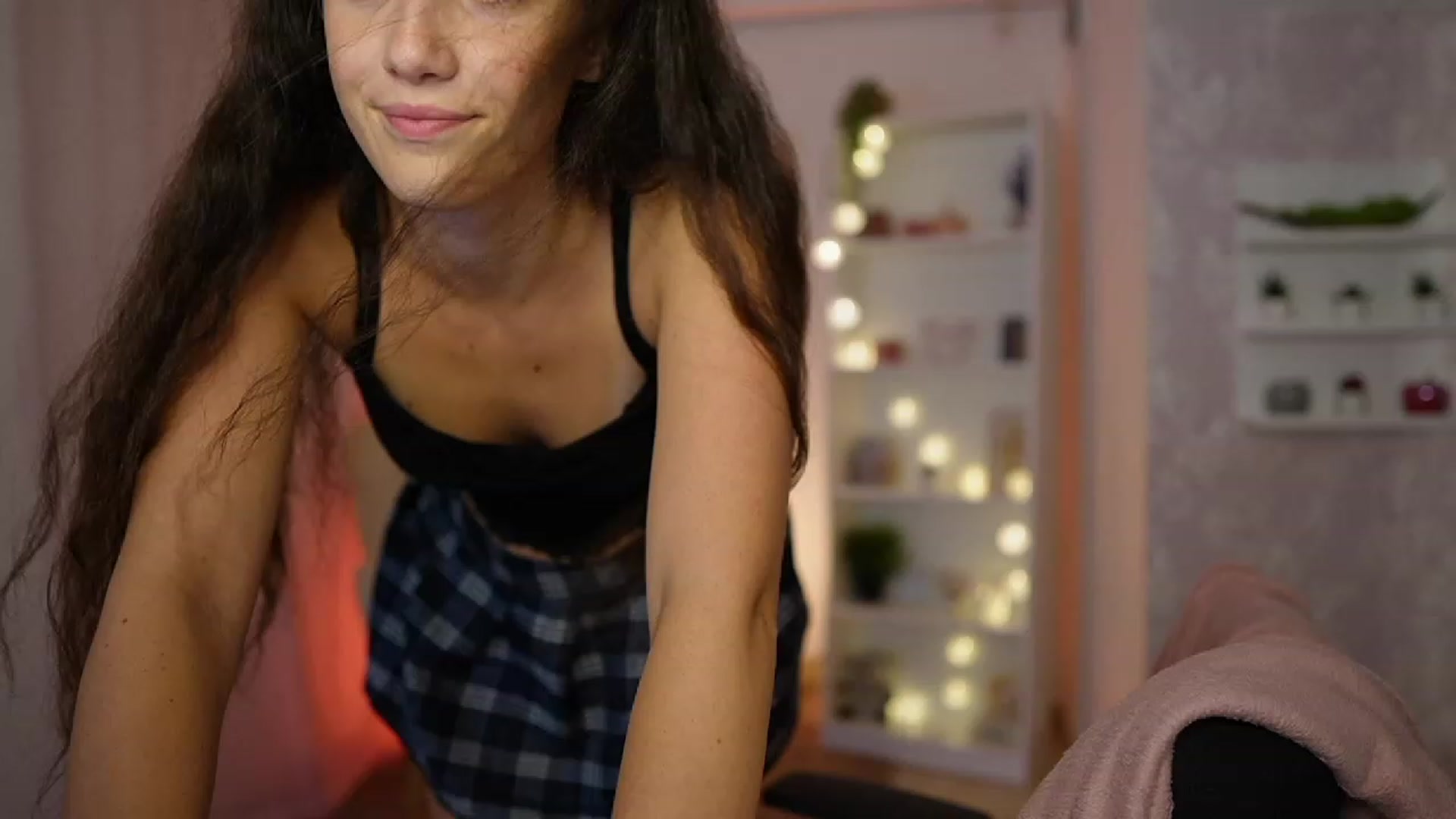 Gallery image thumbnail from Sophie_Rain18's myfreecams stream on, 09/19/2023, 16:32 image 1 of 20