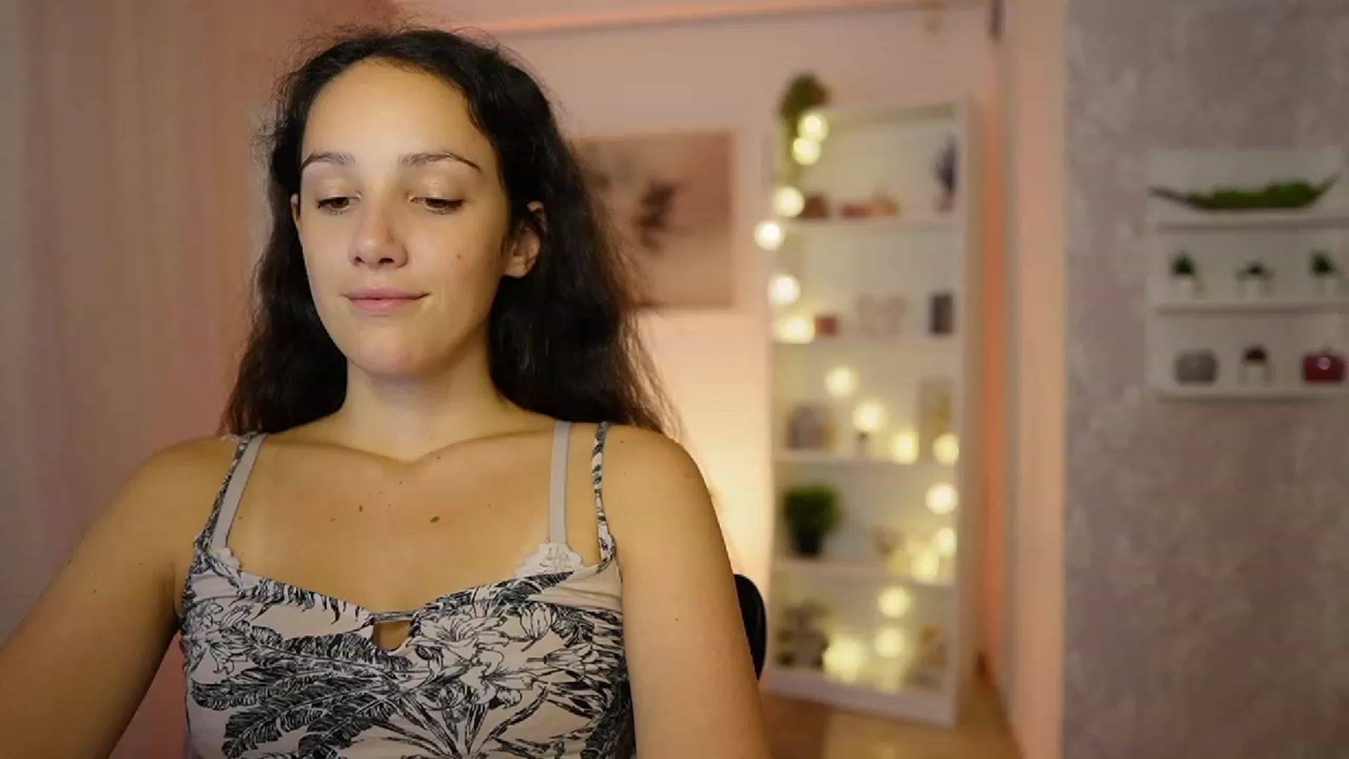 Gallery image thumbnail from Sophie_Rain18's myfreecams stream on, 09/20/2023, 16:28 image 1 of 20