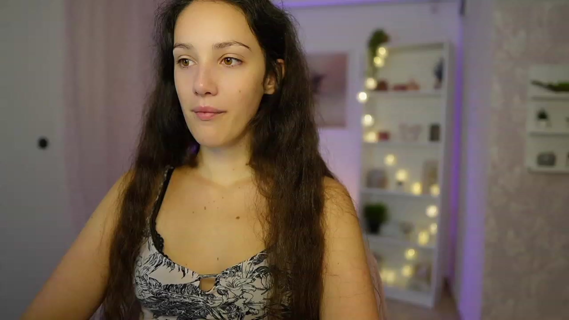 Gallery image thumbnail from Sophie_Rain18's myfreecams stream on, 09/25/2023, 13:56 image 11 of 20