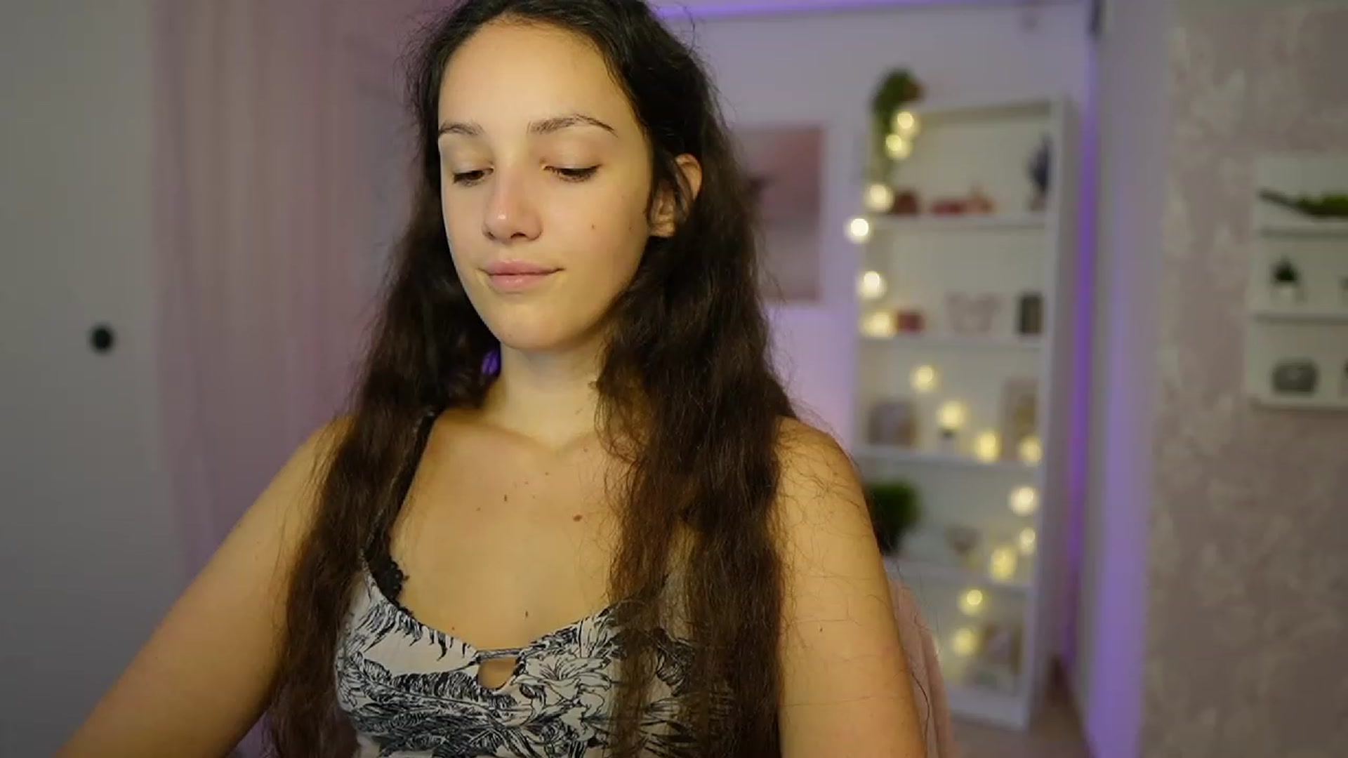 Gallery image thumbnail from Sophie_Rain18's myfreecams stream on, 09/25/2023, 13:56 image 13 of 20