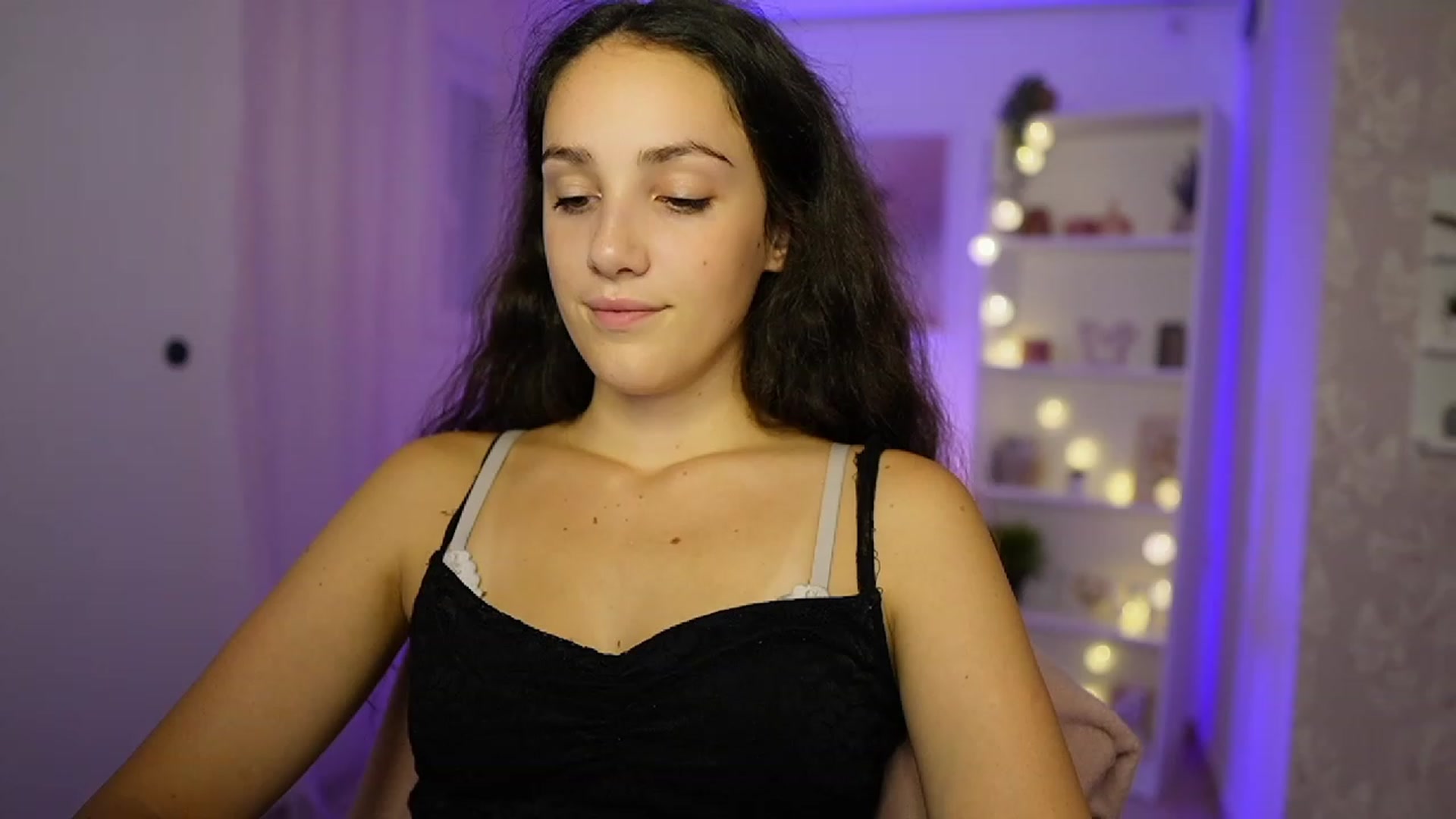 Gallery image thumbnail from Sophie_Rain18's myfreecams stream on, 09/28/2023, 15:58 image 1 of 20
