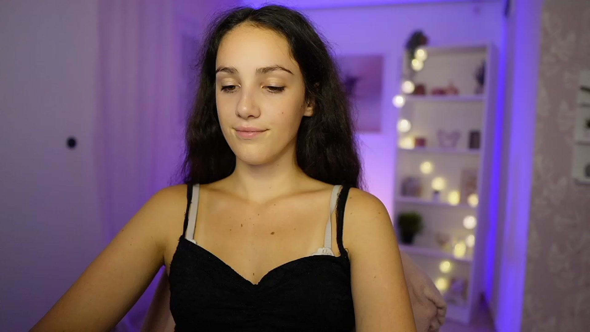 Gallery image thumbnail from Sophie_Rain18's myfreecams stream on, 09/28/2023, 17:30 image 2 of 20