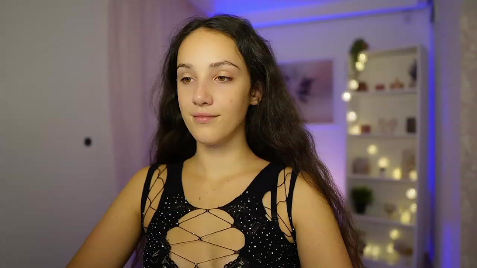 Gallery image thumbnail from Sophie_Rain18's myfreecams stream on, 10/09/2023, 13:17 image 12 of 20