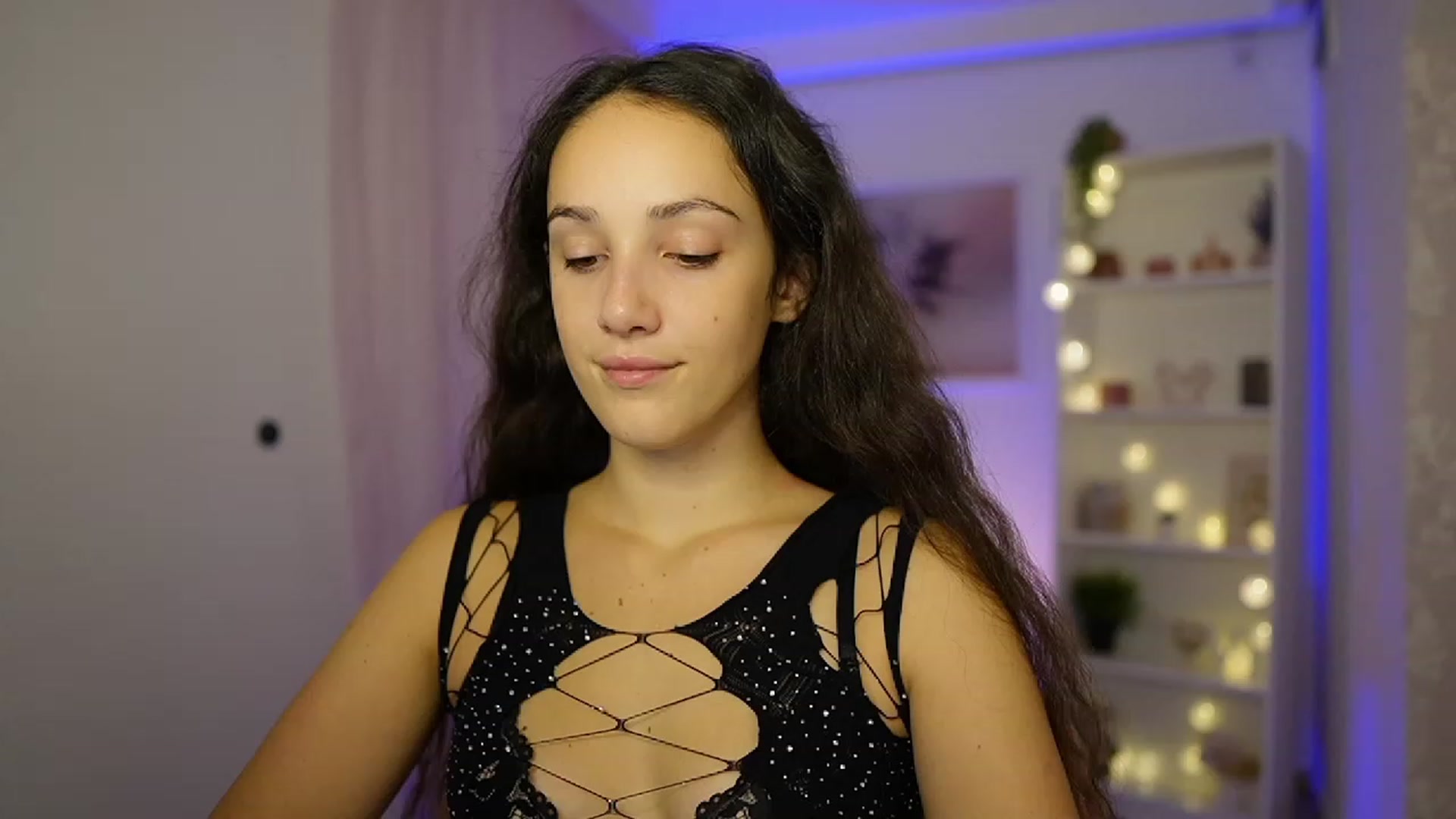 Gallery image thumbnail from Sophie_Rain18's myfreecams stream on, 10/09/2023, 13:17 image 11 of 20