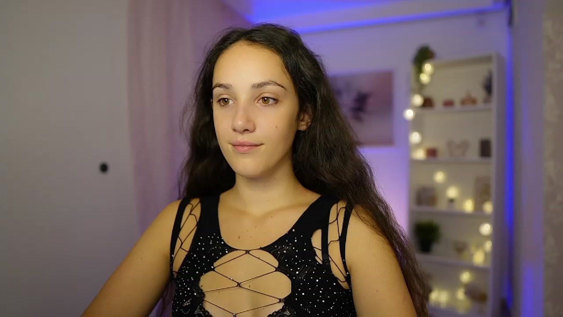 Gallery image thumbnail from Sophie_Rain18's myfreecams stream on, 10/09/2023, 13:17 image 13 of 20