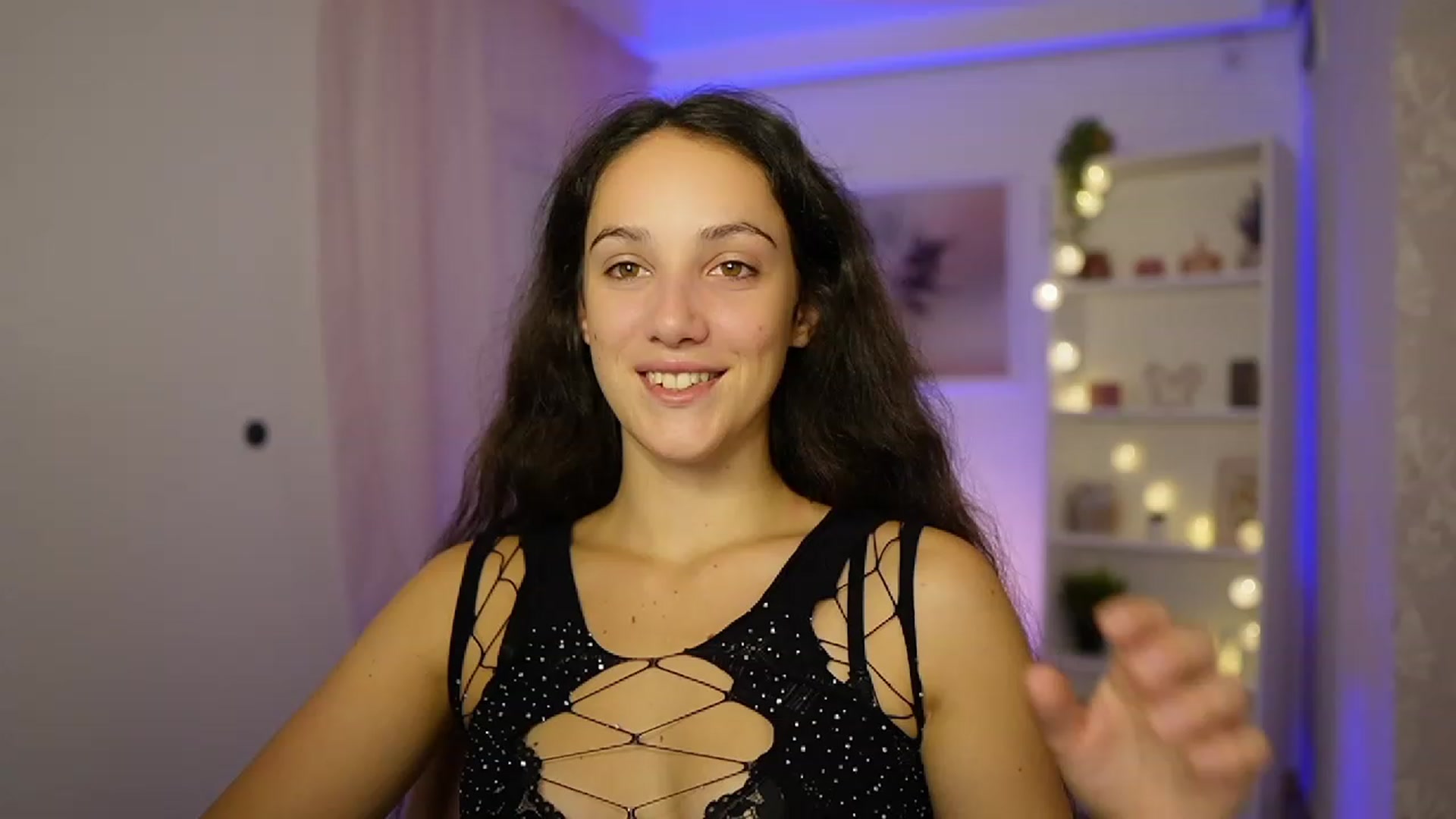 Gallery image thumbnail from Sophie_Rain18's myfreecams stream on, 10/09/2023, 13:57 image 20 of 20