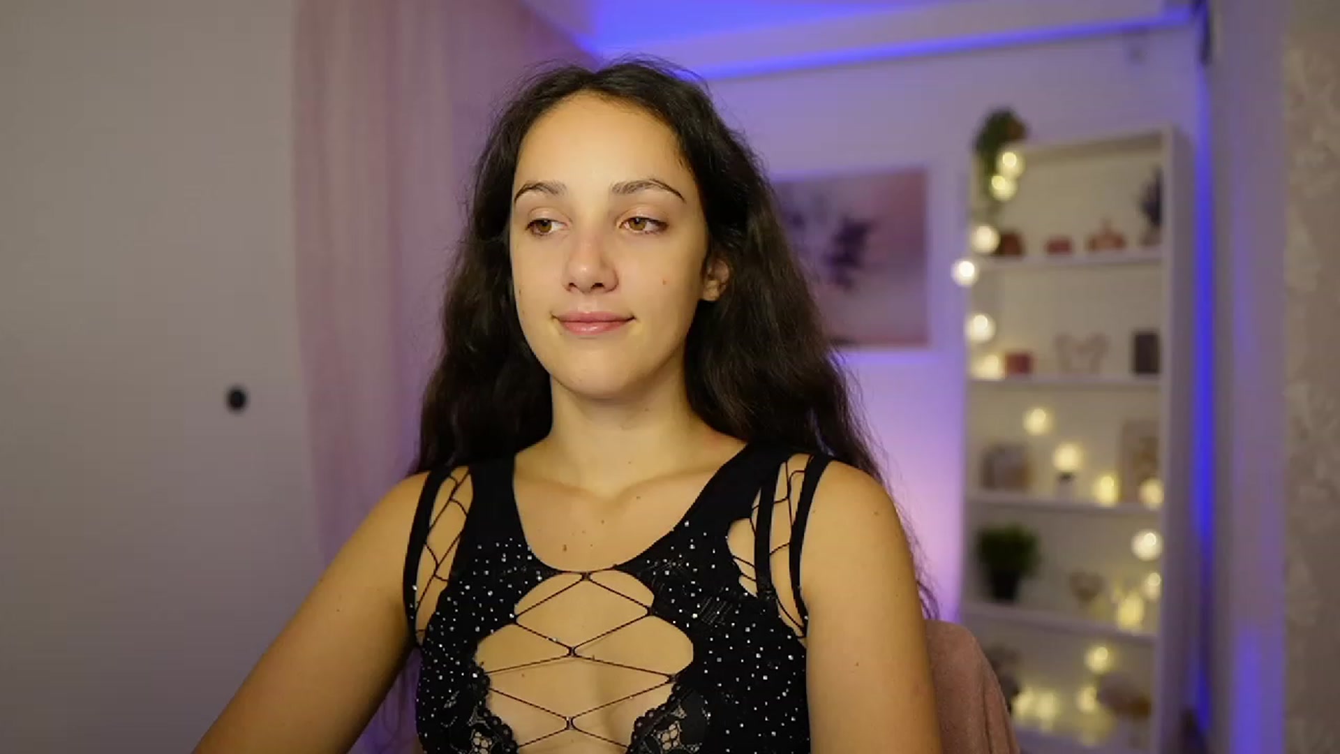 Gallery image thumbnail from Sophie_Rain18's myfreecams stream on, 10/09/2023, 13:57 image 7 of 20